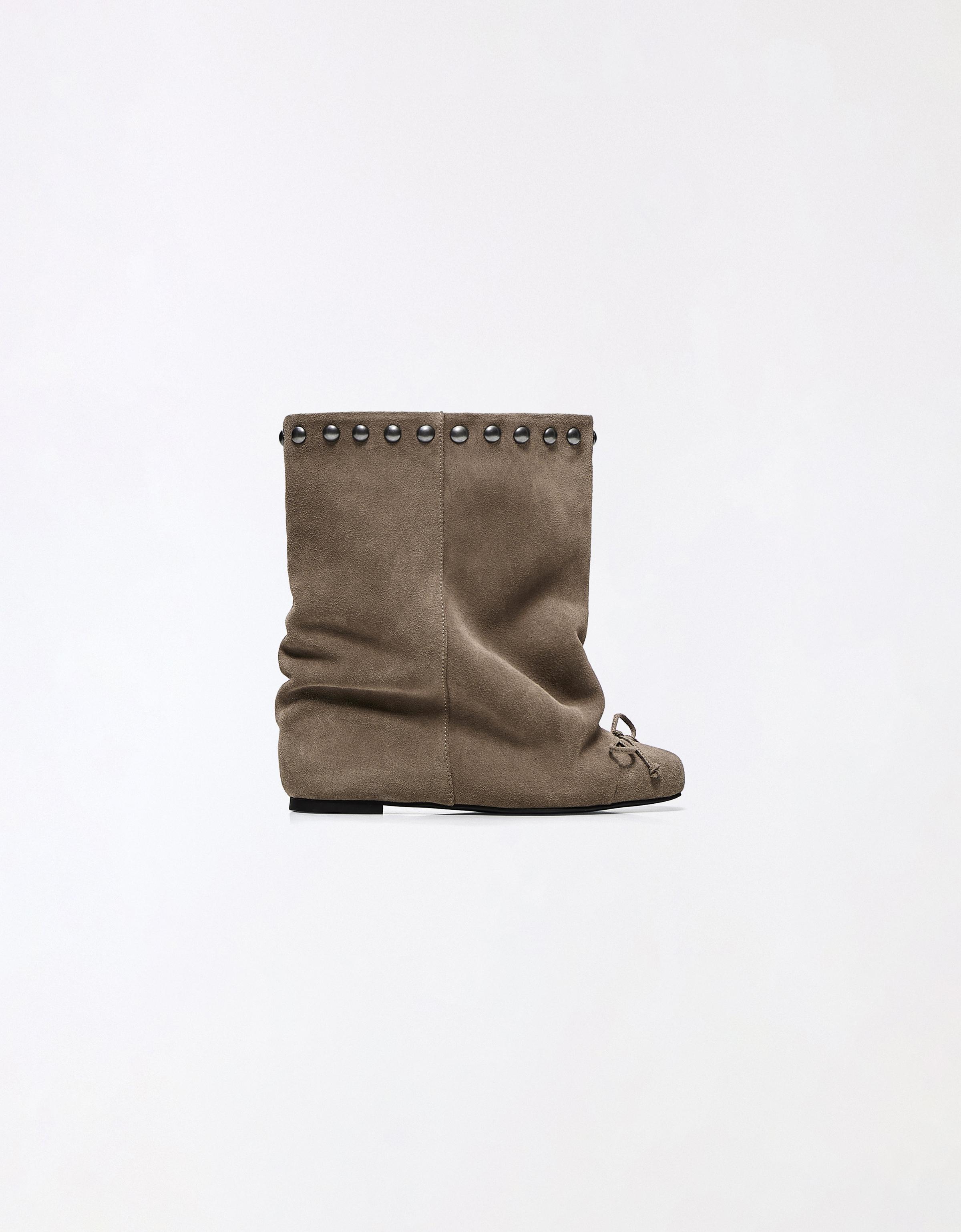 Leather flat ankle boots with wide shaft and studs — TAUPE