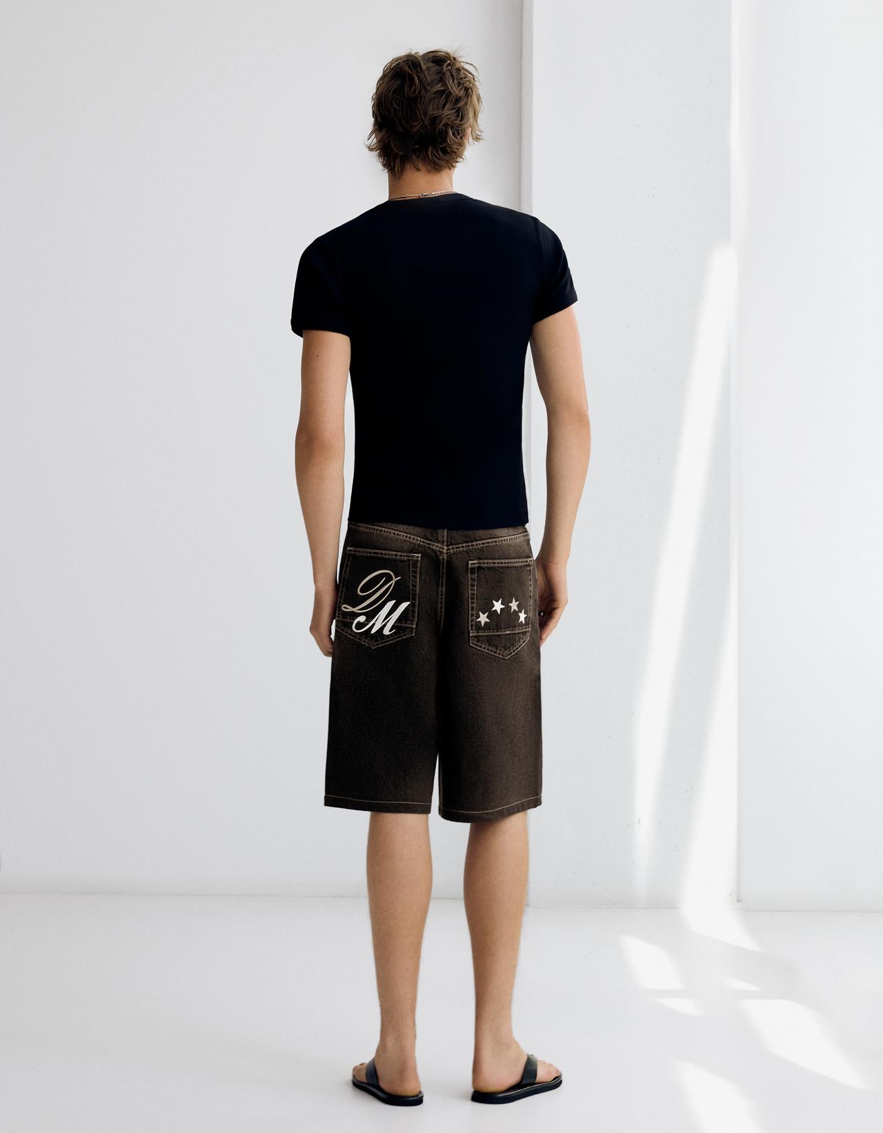 Embroidered super baggy denim Bermuda shorts — Brown