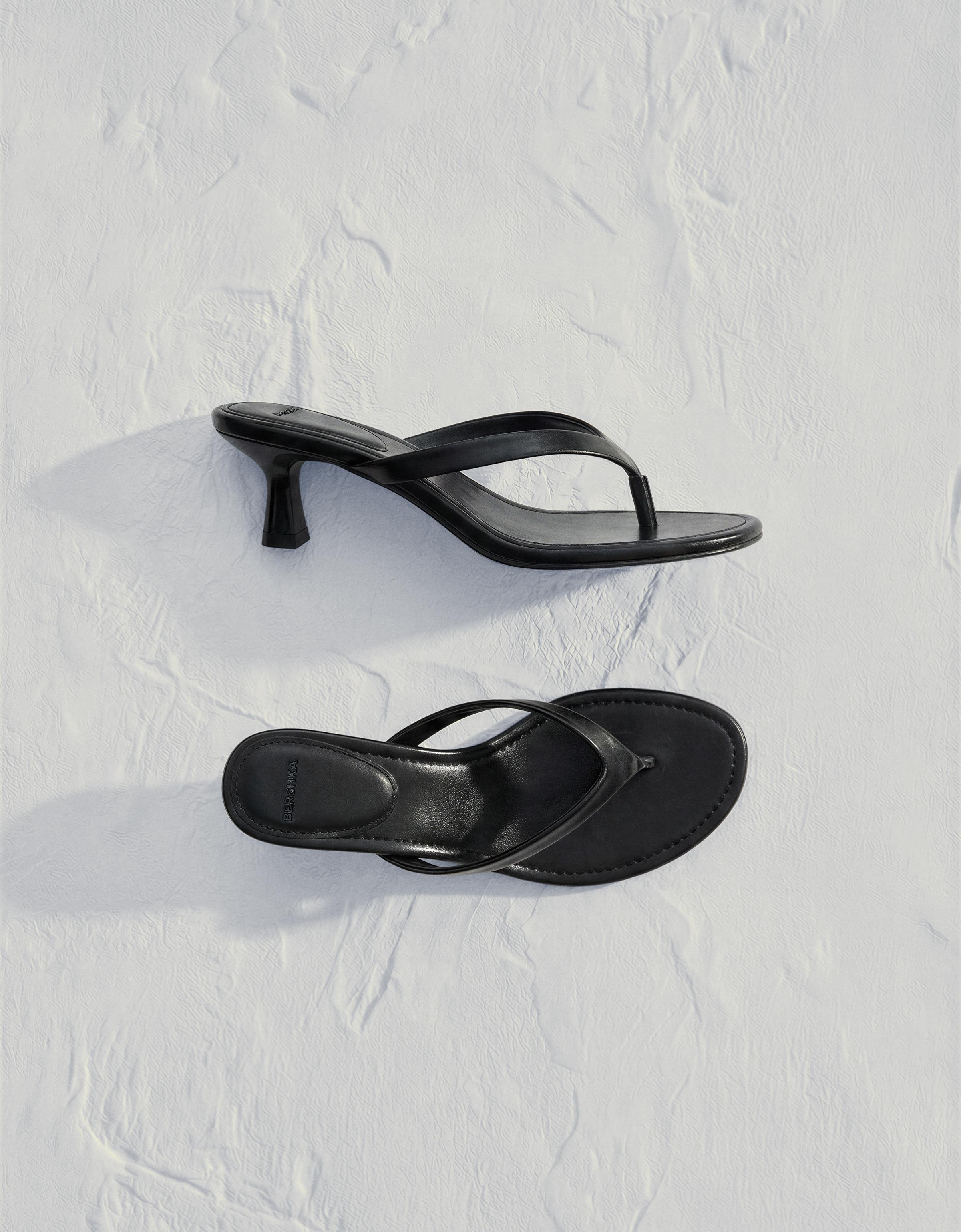 Parmak arası topuklu sandalet - Görsel 10