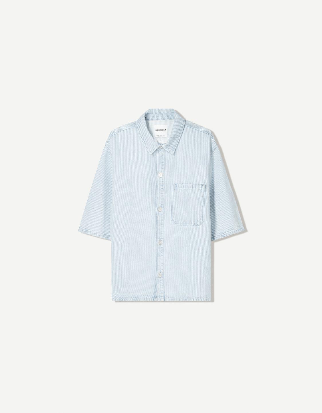 Short sleeve denim shirt