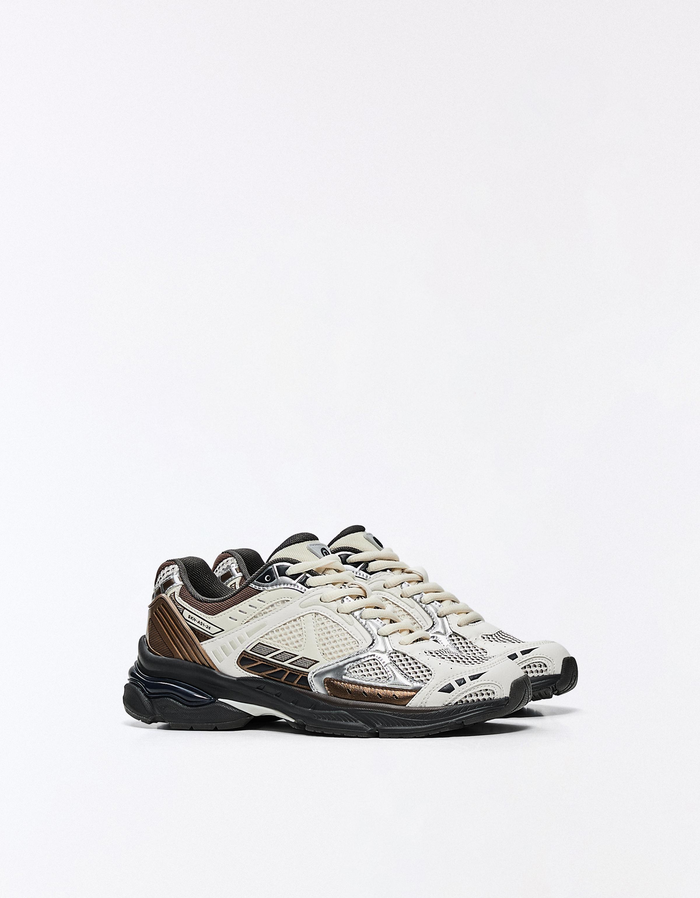 Multi-piece trainers — Multicolored