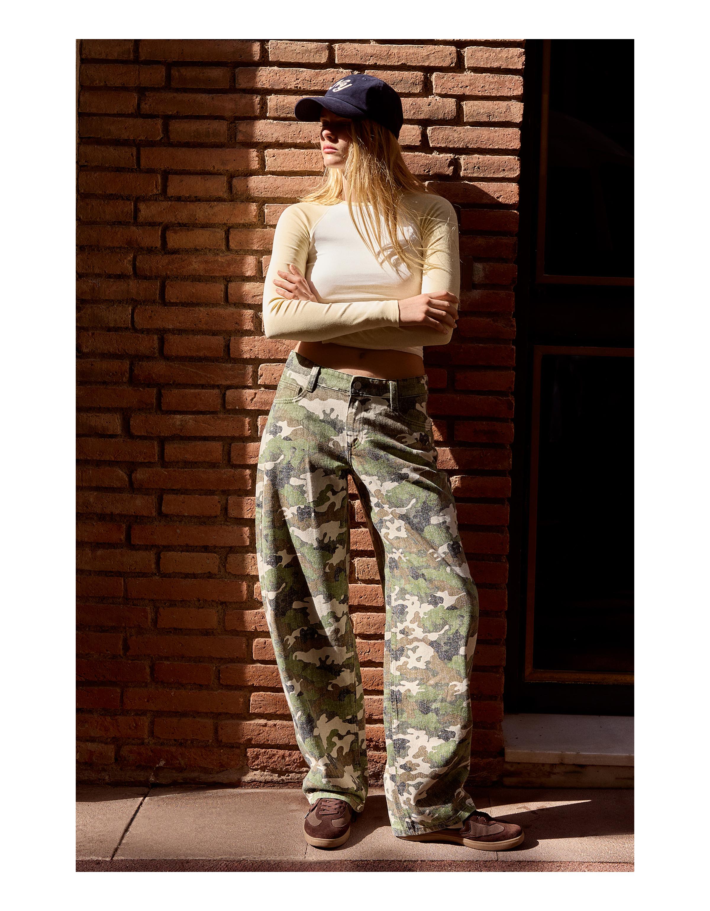Low-rise baggy barrel jeans — Brown