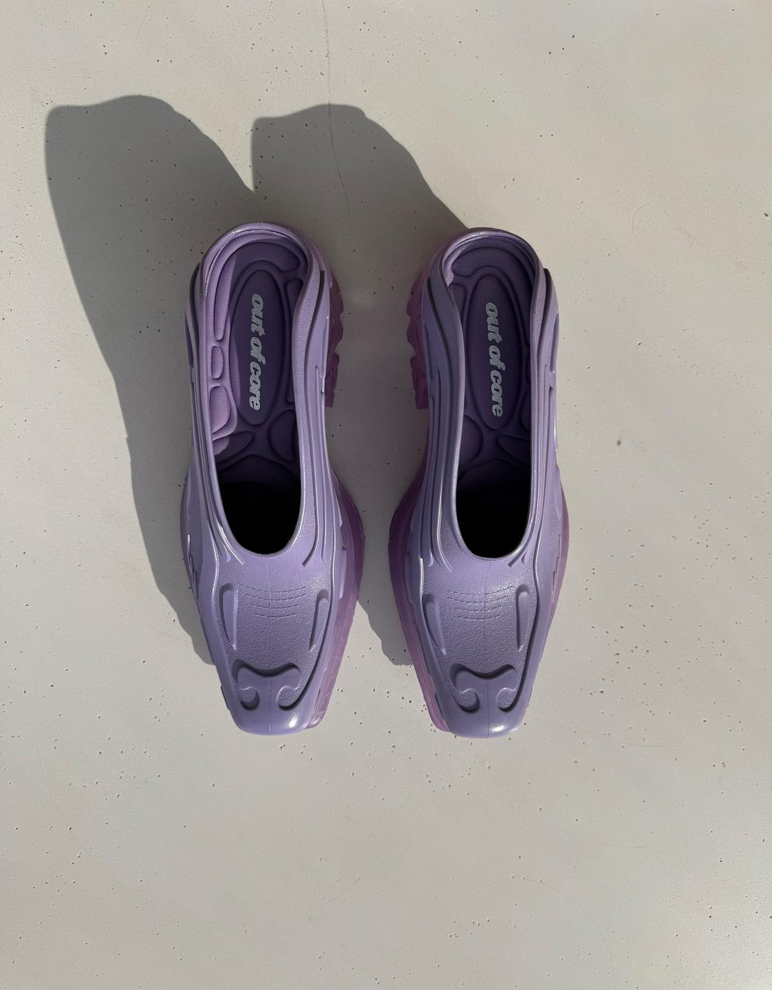 High-heel out of core cowboy clogs
