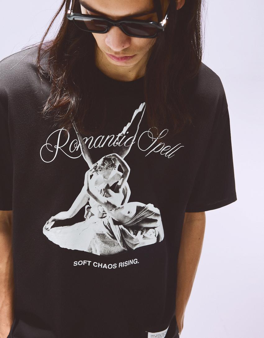 T-Shirt mit Cupid and Psyche Print und kurzen Ärmeln-Schwarz