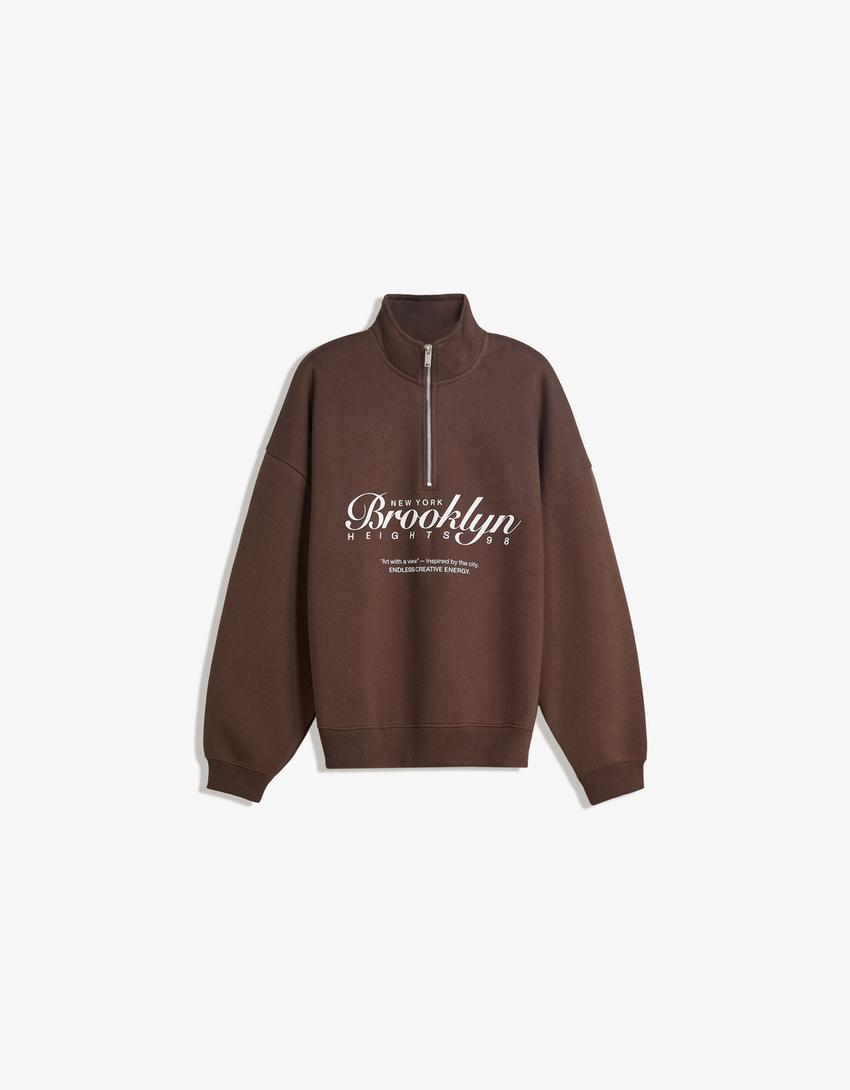 Sweatshirt met korte rits en print-Bruin-3