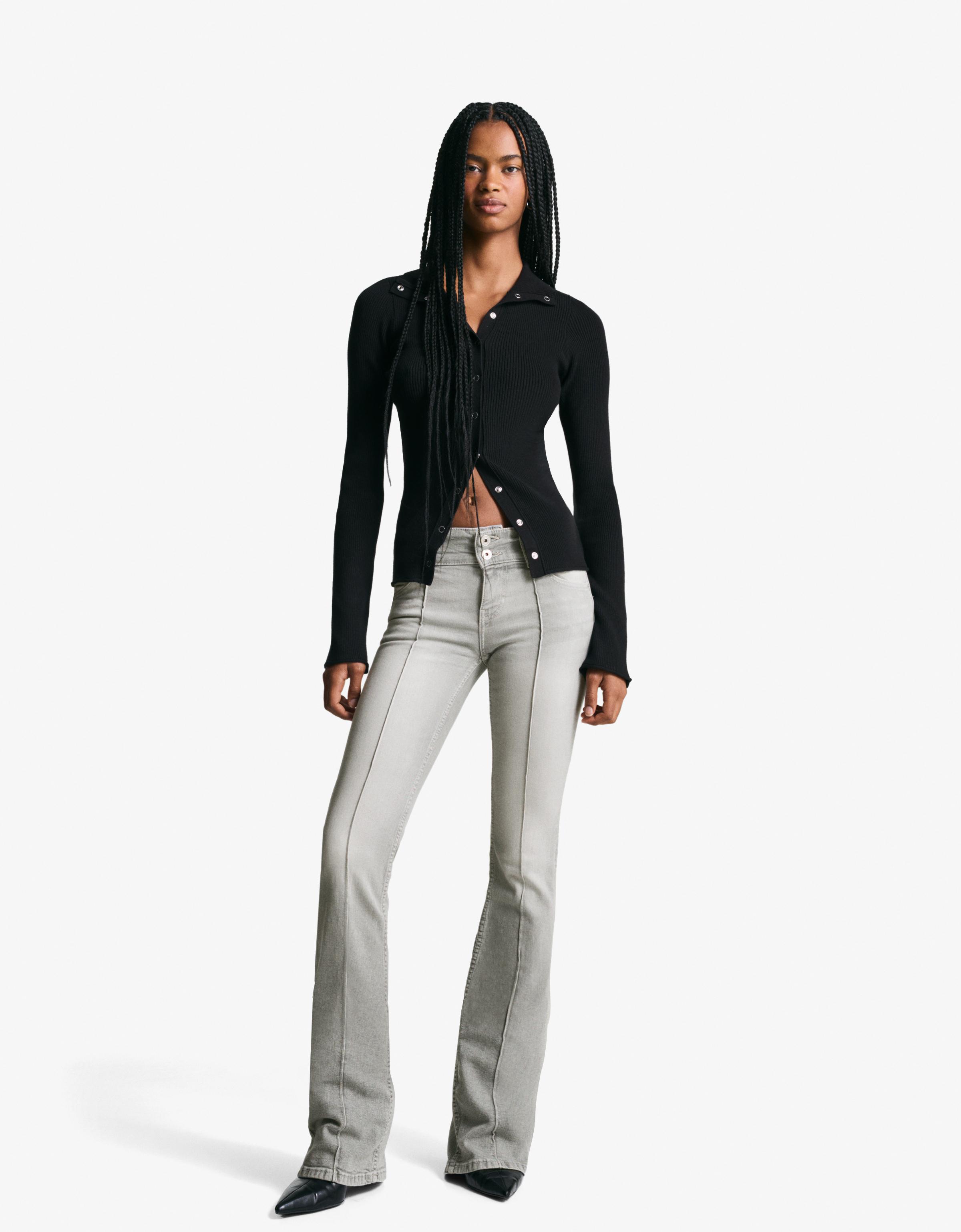 Bershka Bootcut-Jeans Mit Tiefem Bund Damen 38 Dunkelgrau