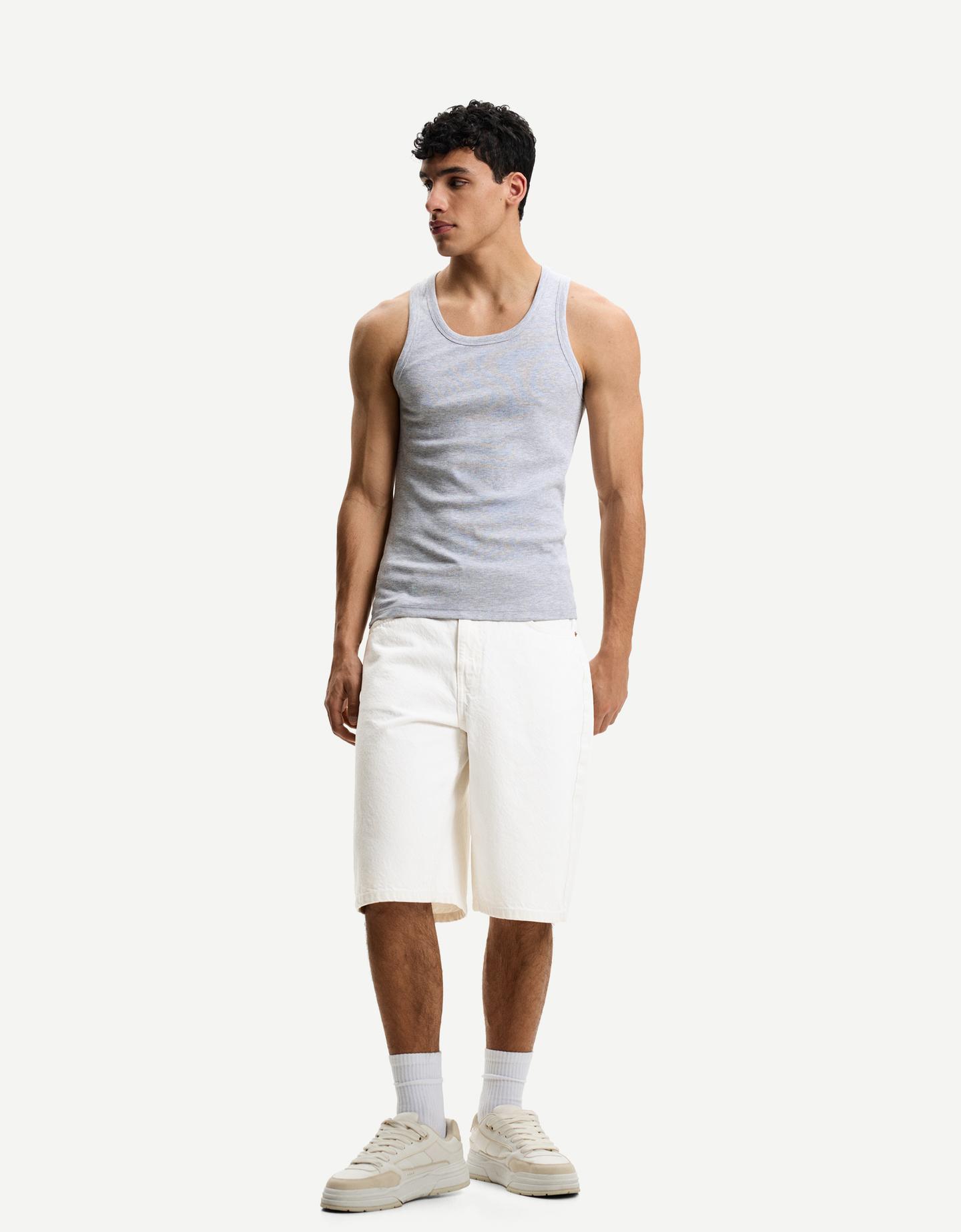 Bershka jeansowe bermudy o kroju baggy kremowy