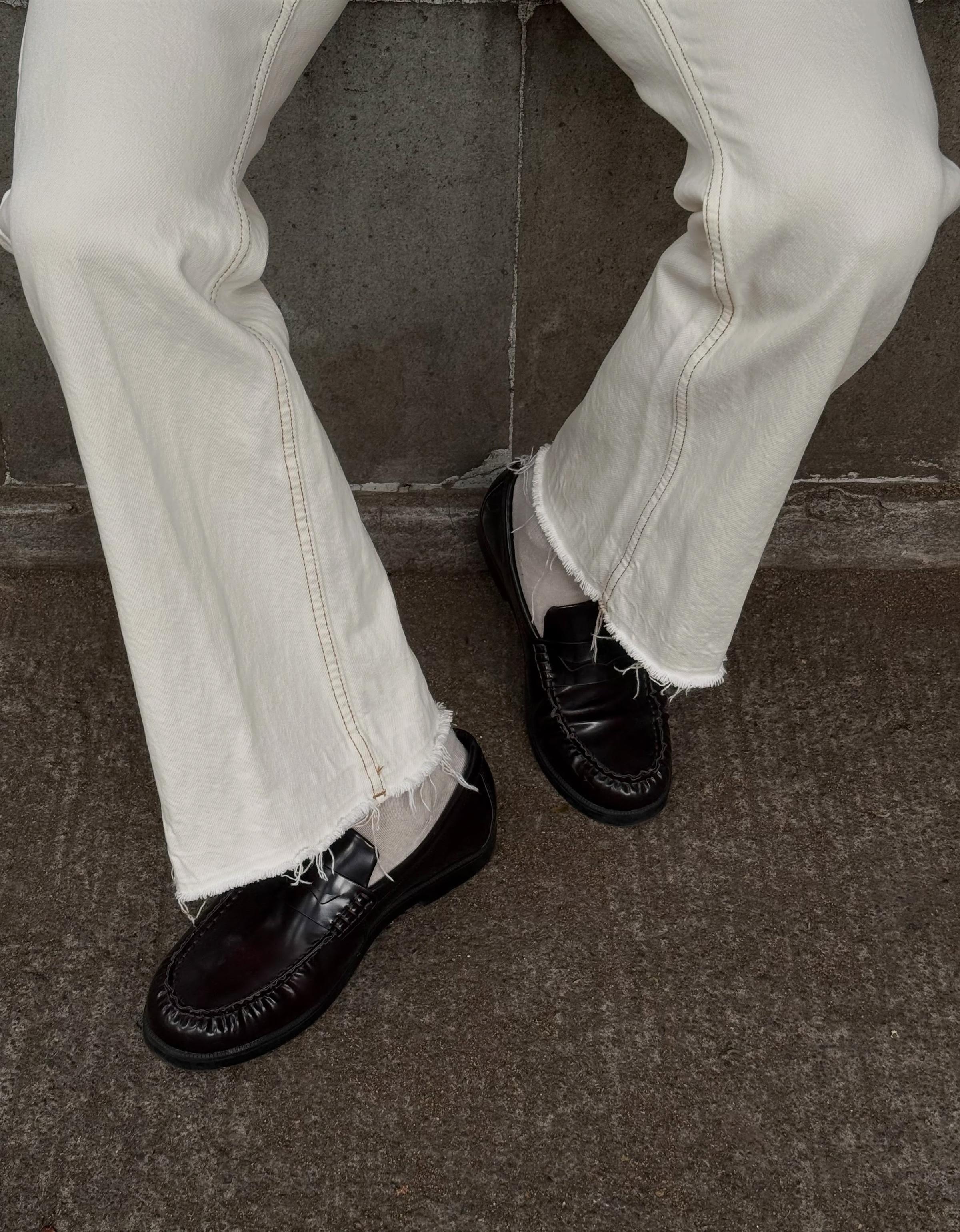 Straight-fit flared jeans — Cream