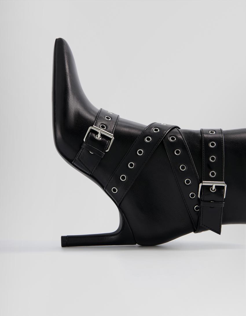 Bottines à talon aiguille avec lanières, clous et boucles-Noir-3