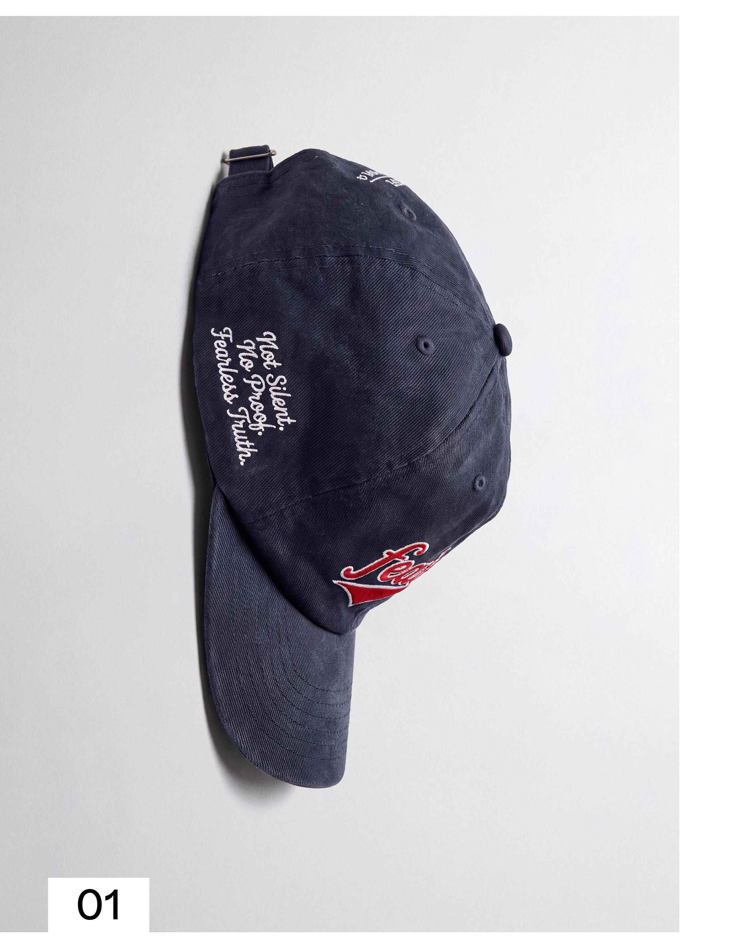 Embroidered flat peak cap — Navy