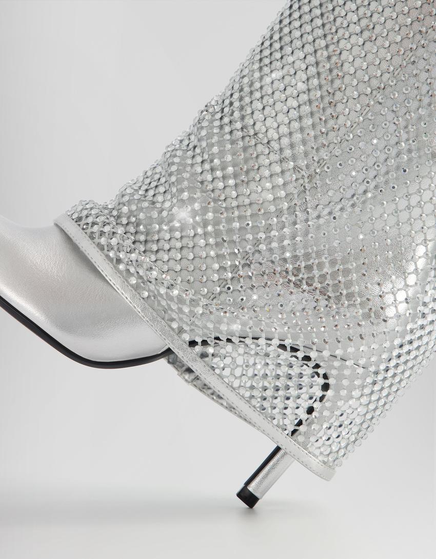 بوت لامع بكعب رفيع-فضي