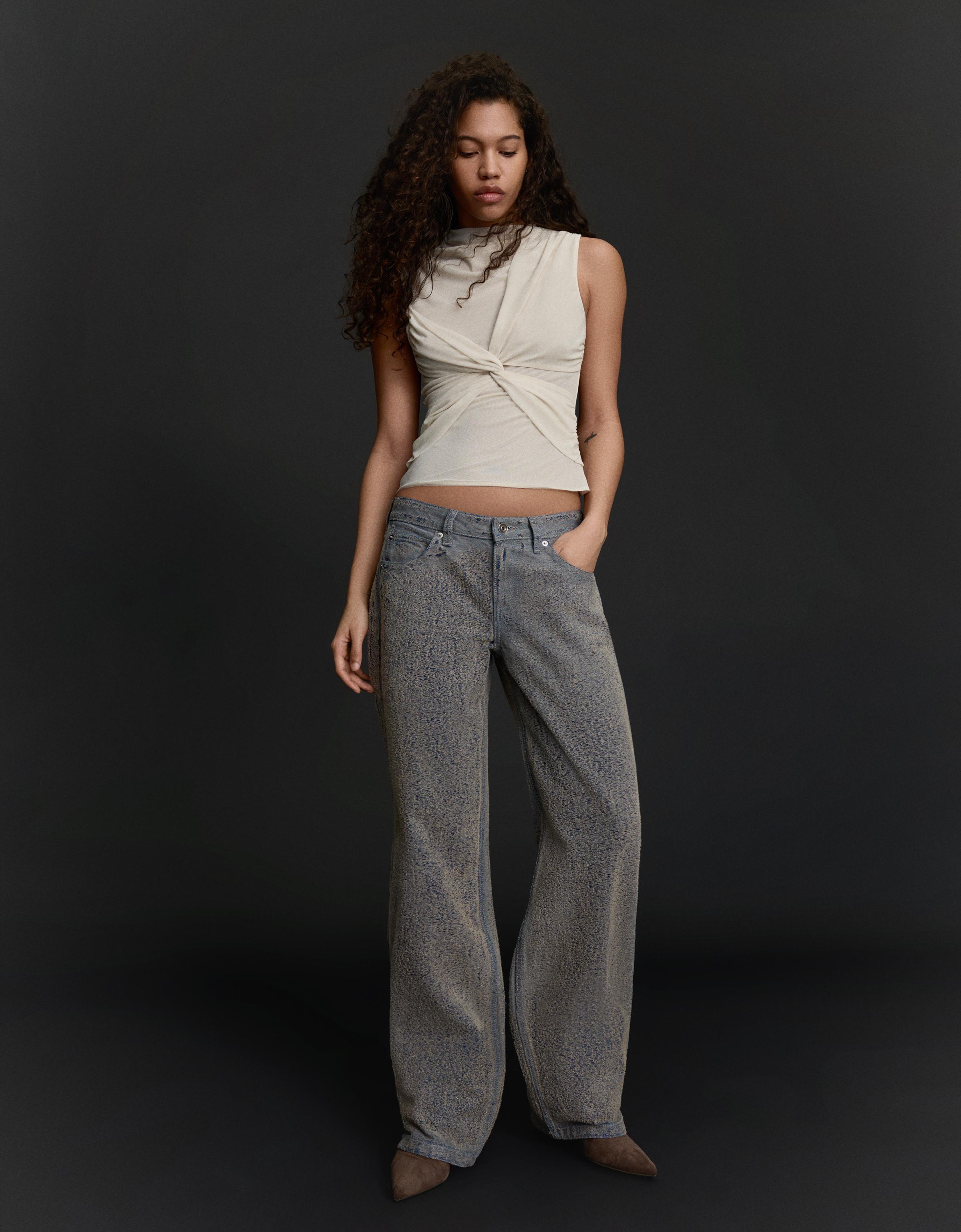 Bershka Strukturierte Straight-Leg-Jeans Mit Tiefem Bund Damen 32 Ausgewaschenes Blau