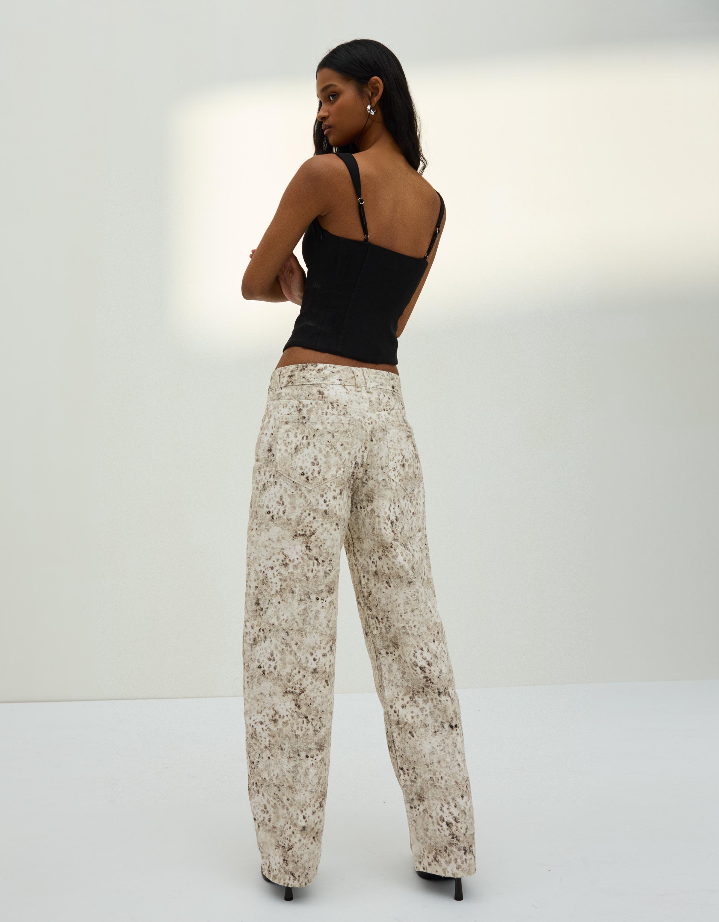 Düşük bel dokulu ve desenli baggy fit jean - Görsel 15