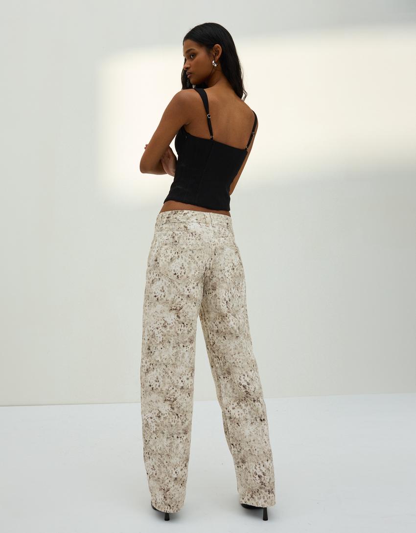 Düşük bel dokulu ve desenli baggy fit jean-Krem