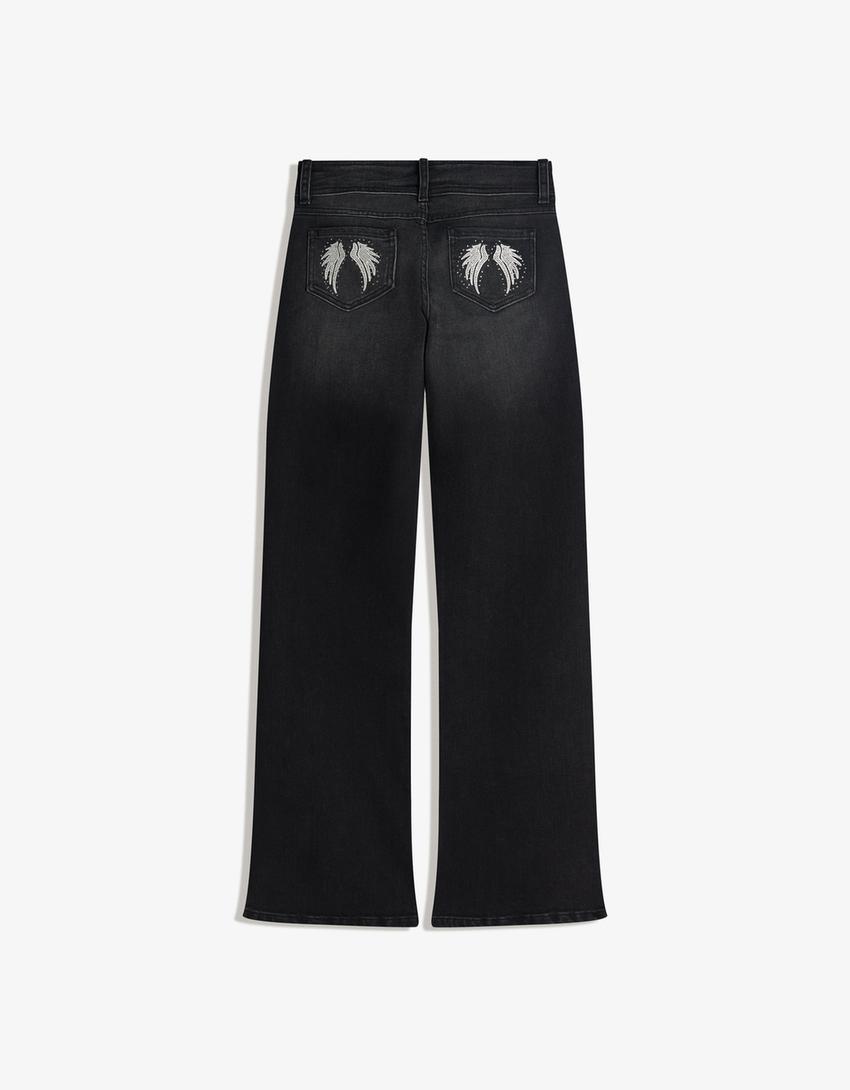 Jeans flare bordado bolsillos-Negro