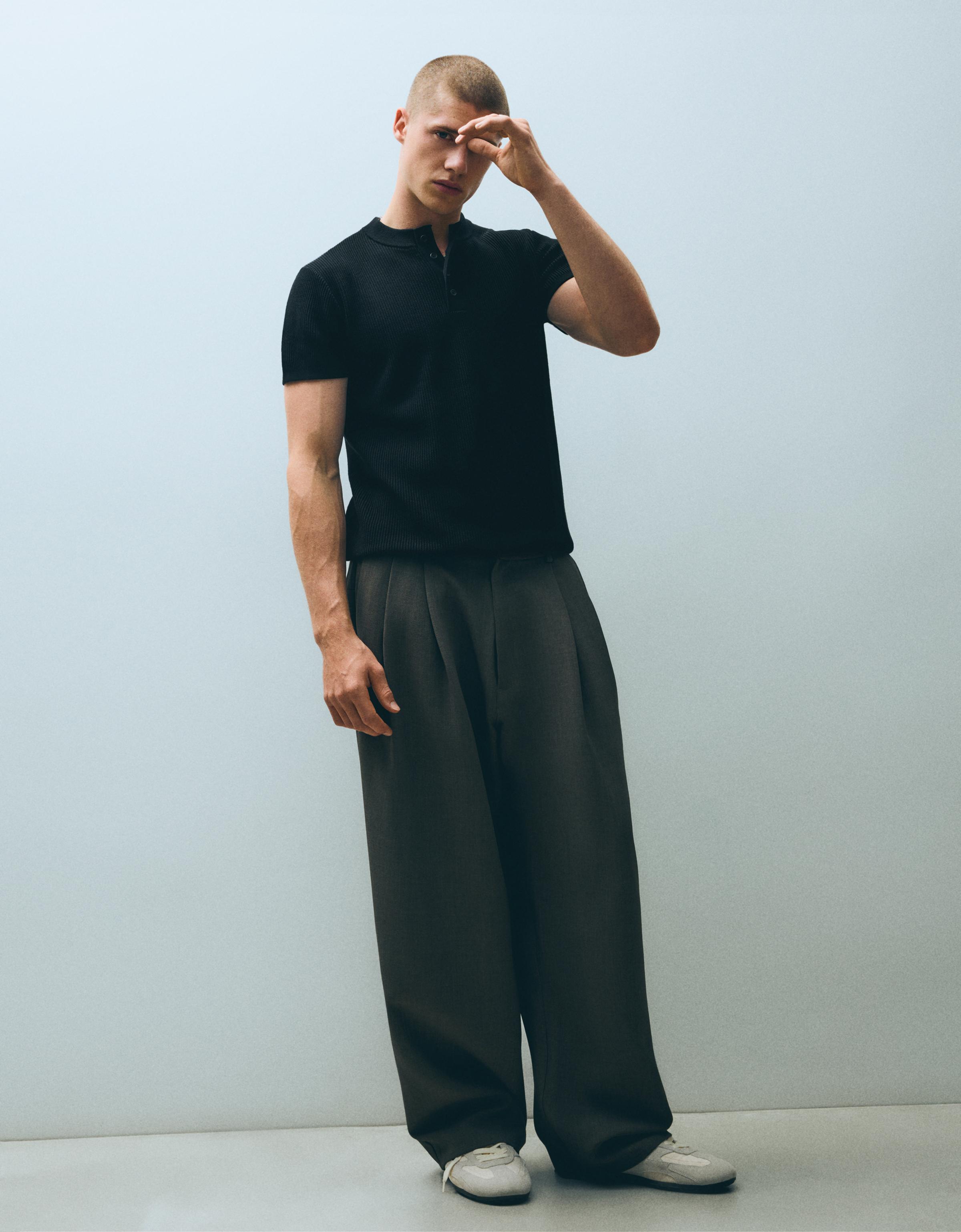 Short sleeve henley T-shirt — Black