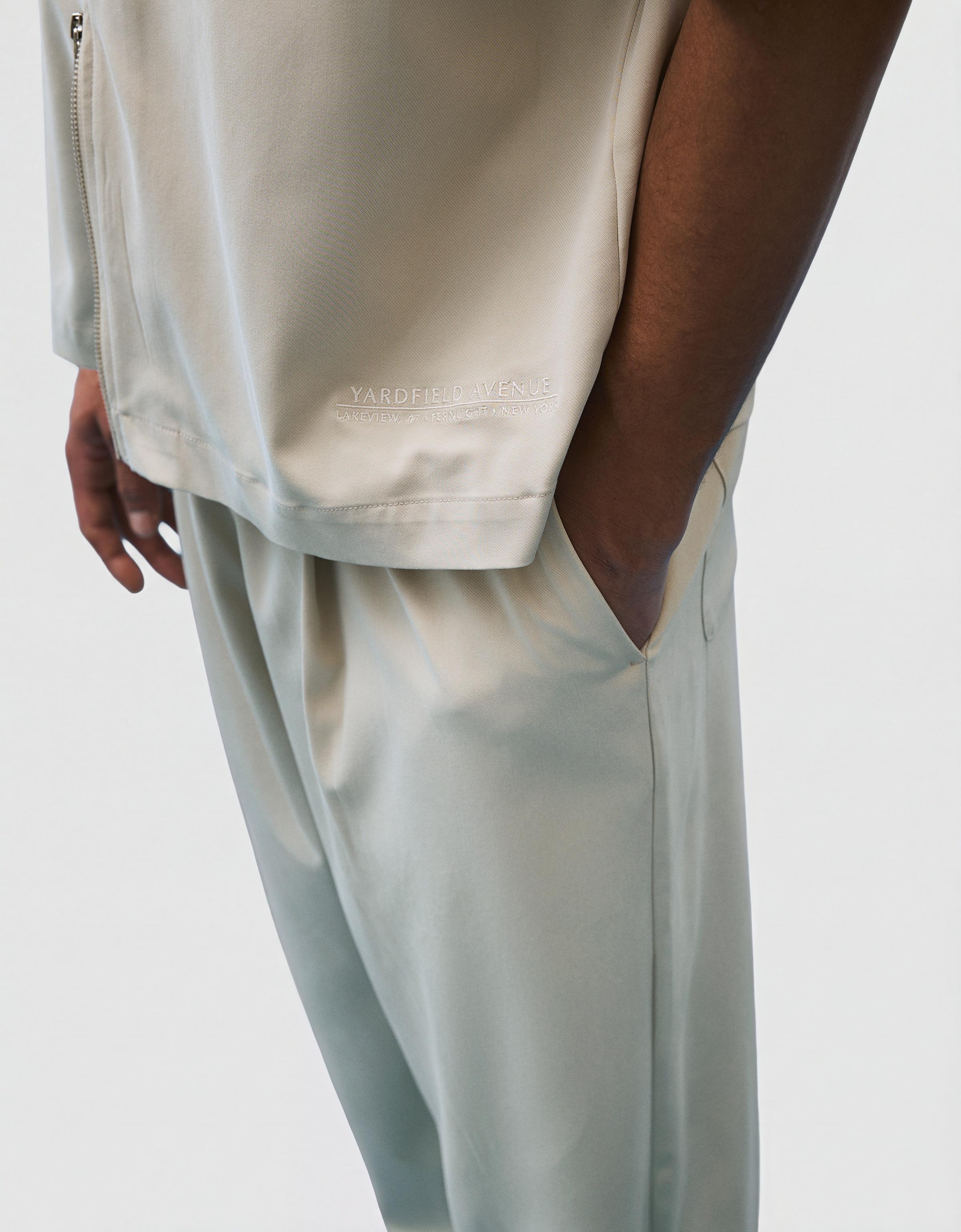 Kısa kollu boxy fit dökümlü gömlek - Görsel 88