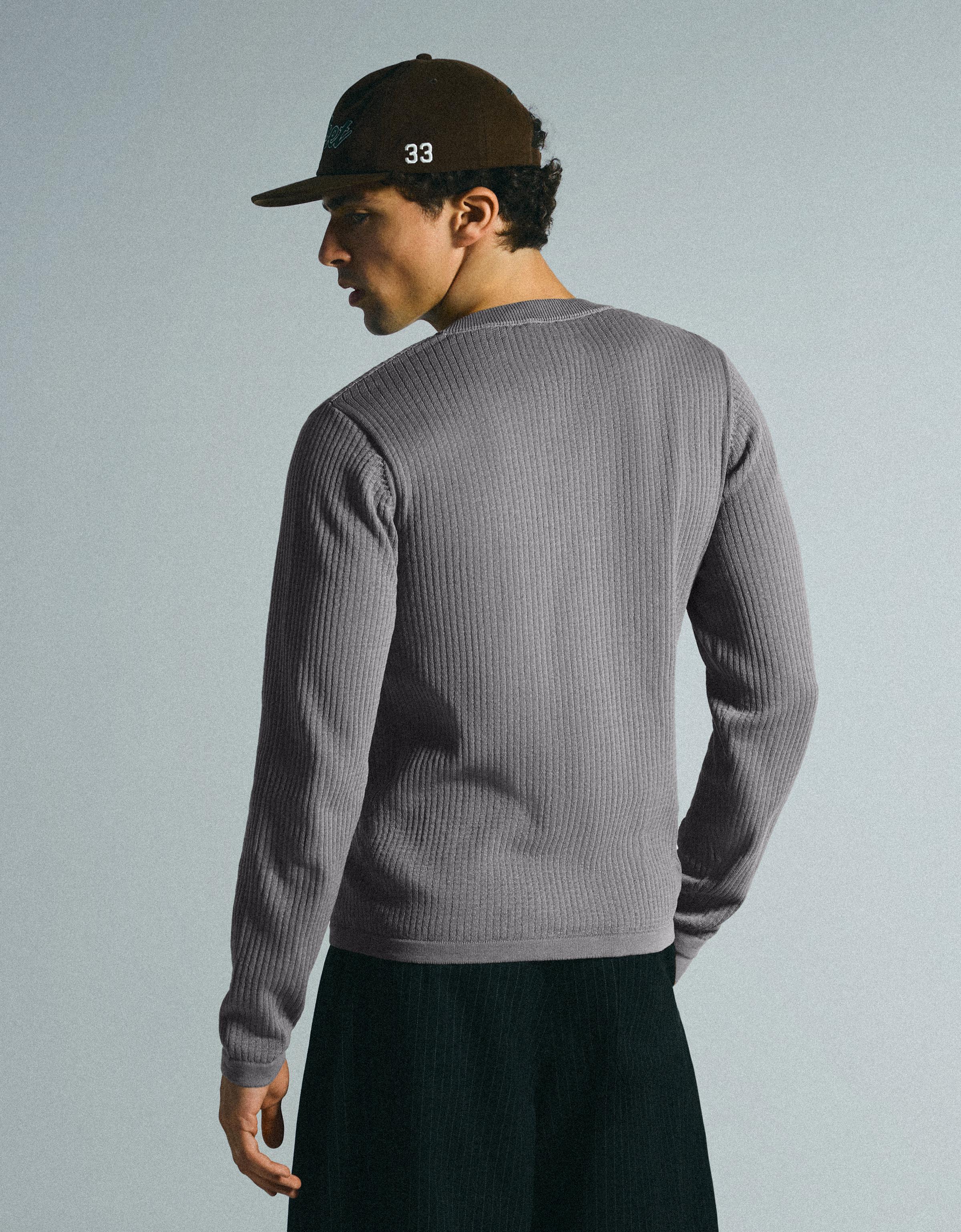 Henley knit jumper — Grey