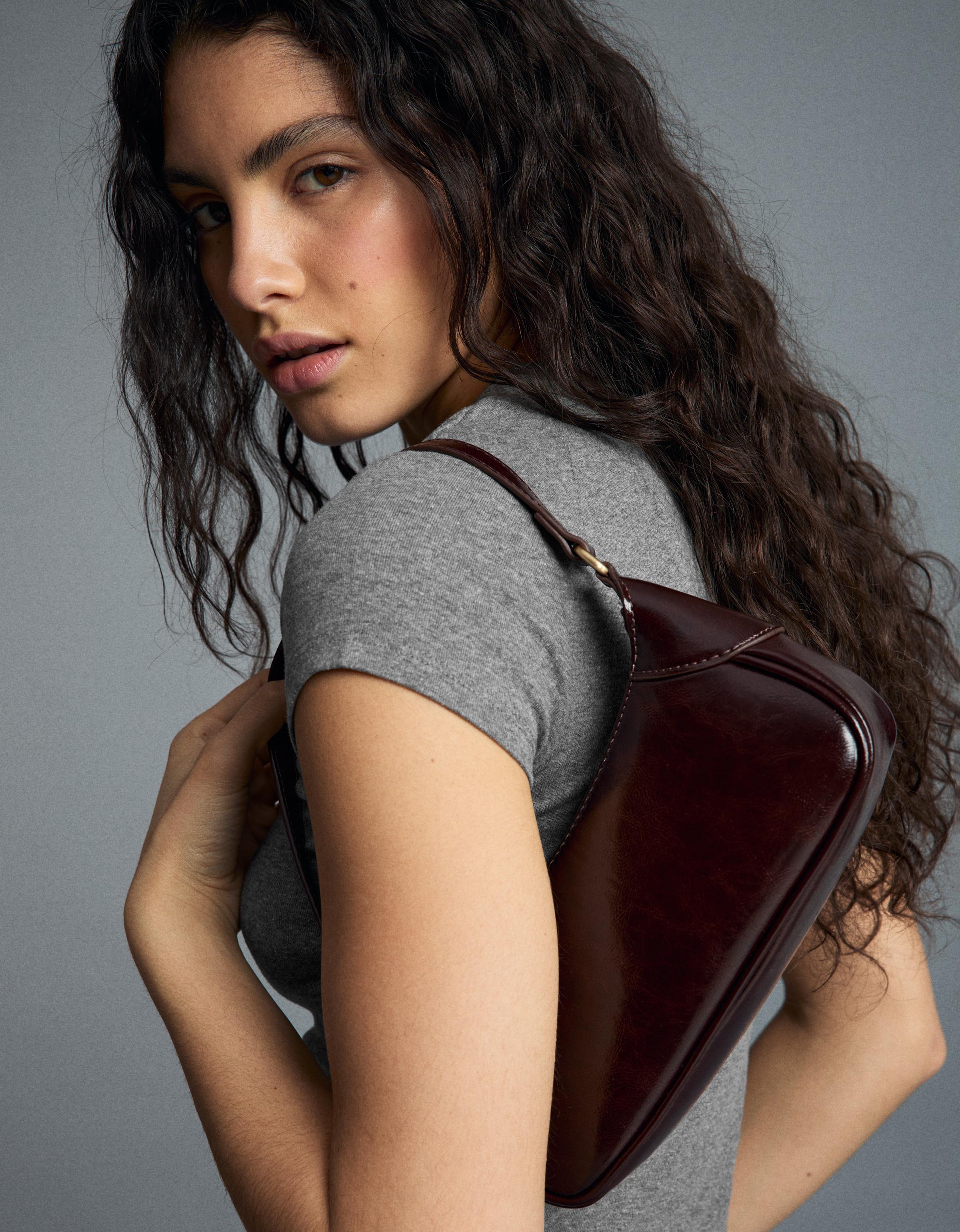 Bershka Torebka Na Ramię Z Imitacji Skóry Kobieta Brązowy