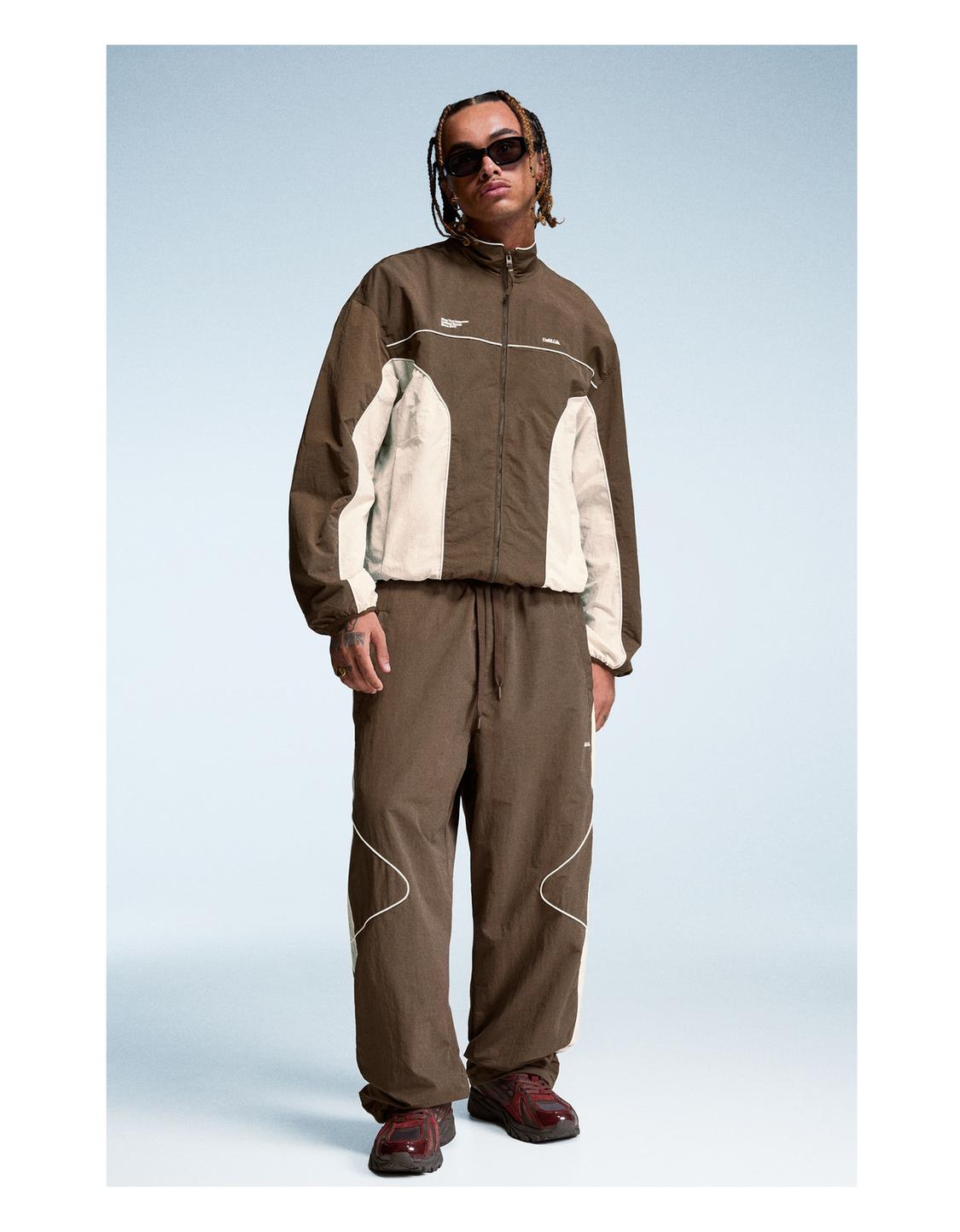 Super baggy technical trousers