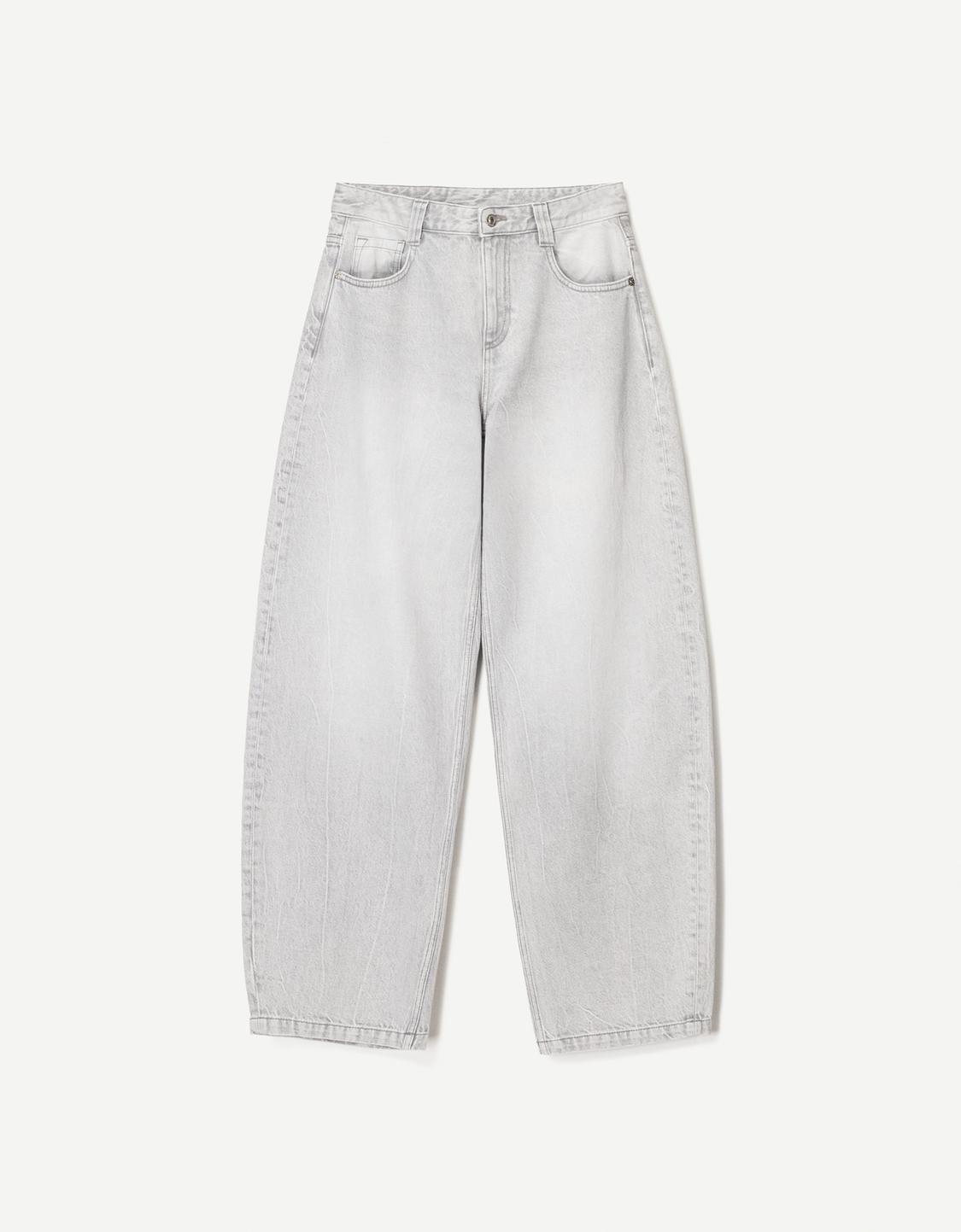 Barrel jeans