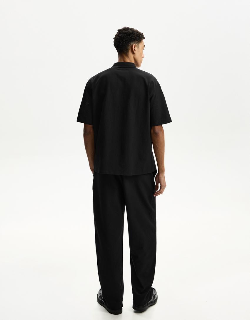 Pleated short sleeve shirt-Black