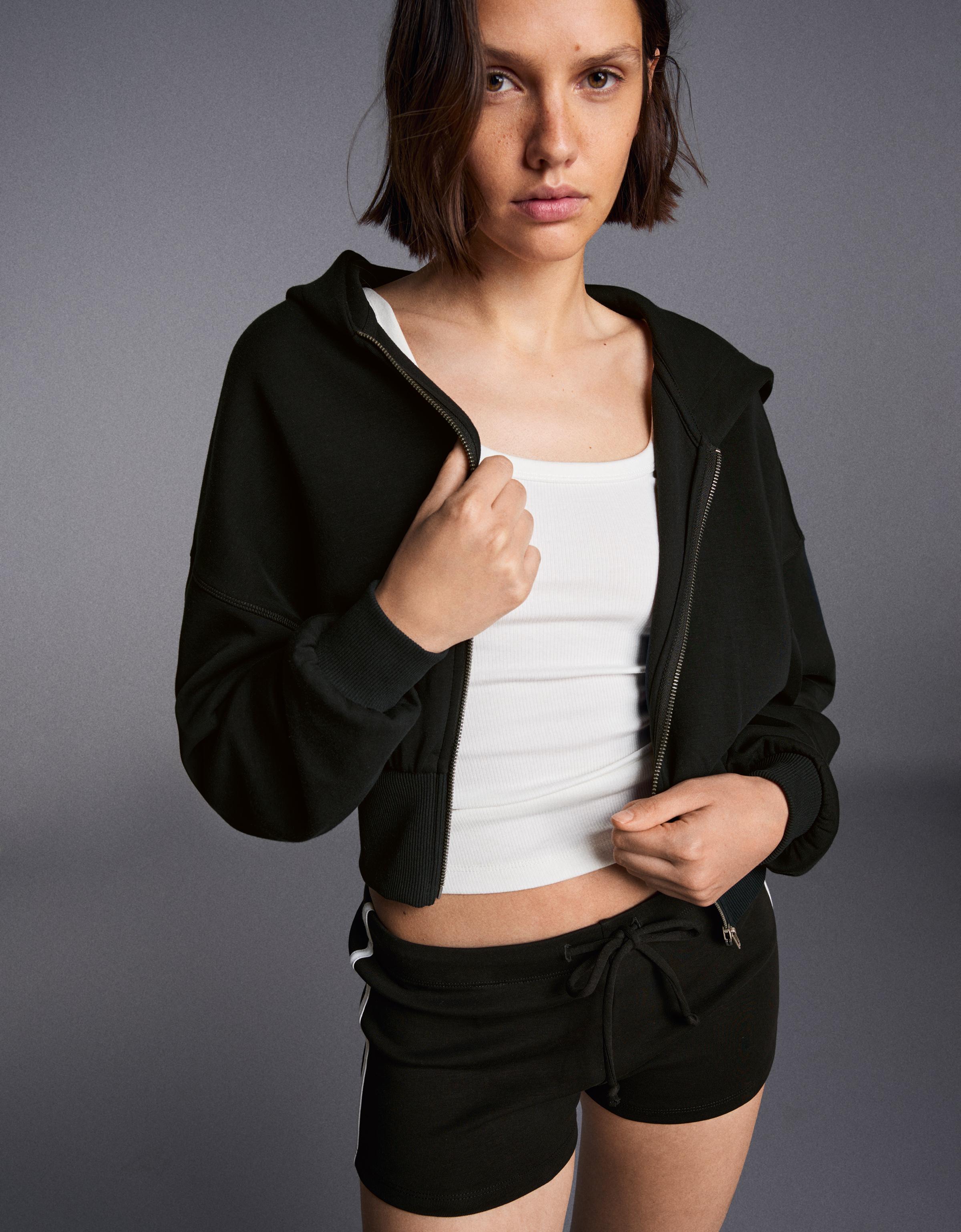 /bershka-sudadera-capucha-cremallera-fajin-mujer-m-negro