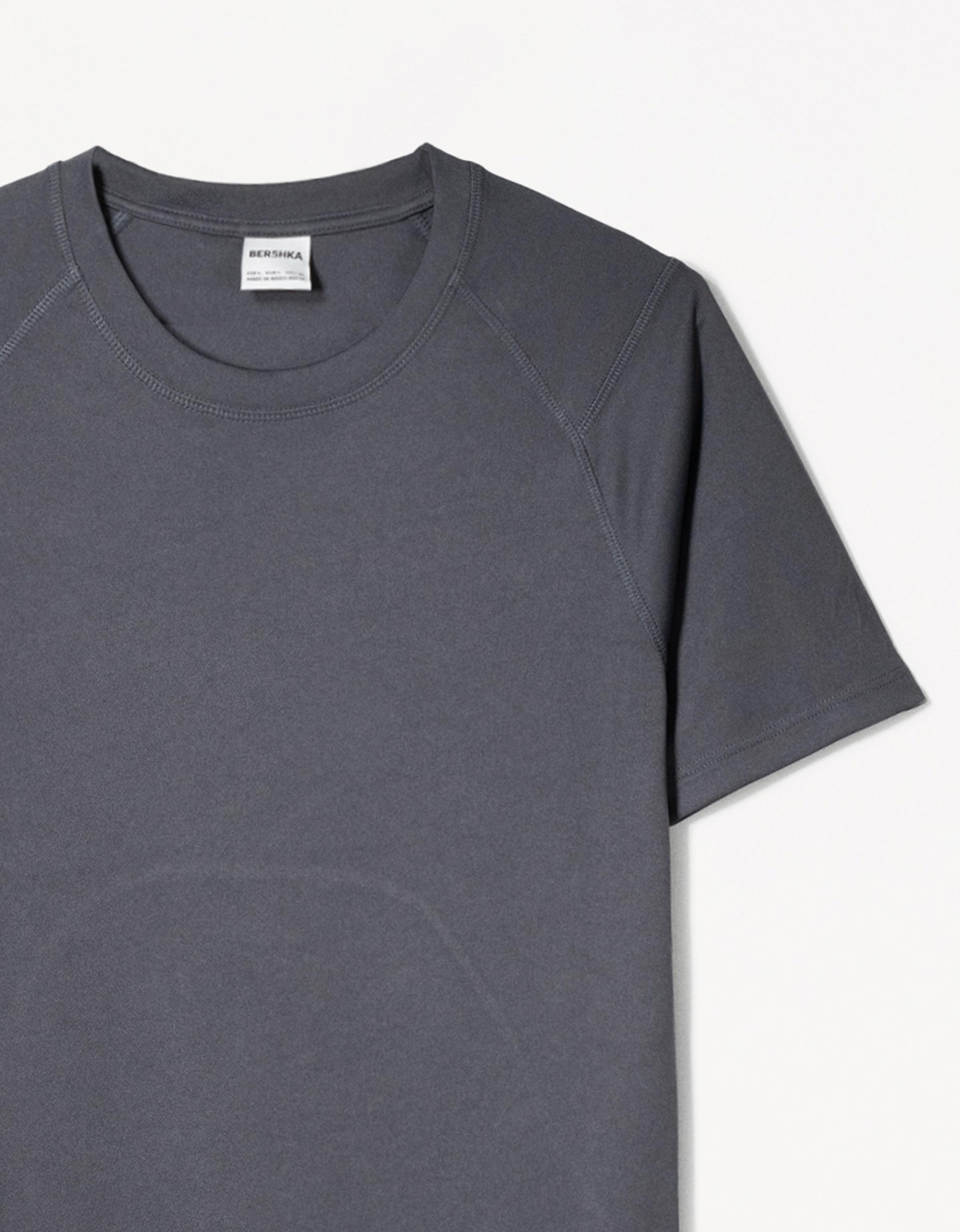 Bershka T-Shirt Im Slim-Fit Mit Kurzen Ärmeln Herren Xl Grau