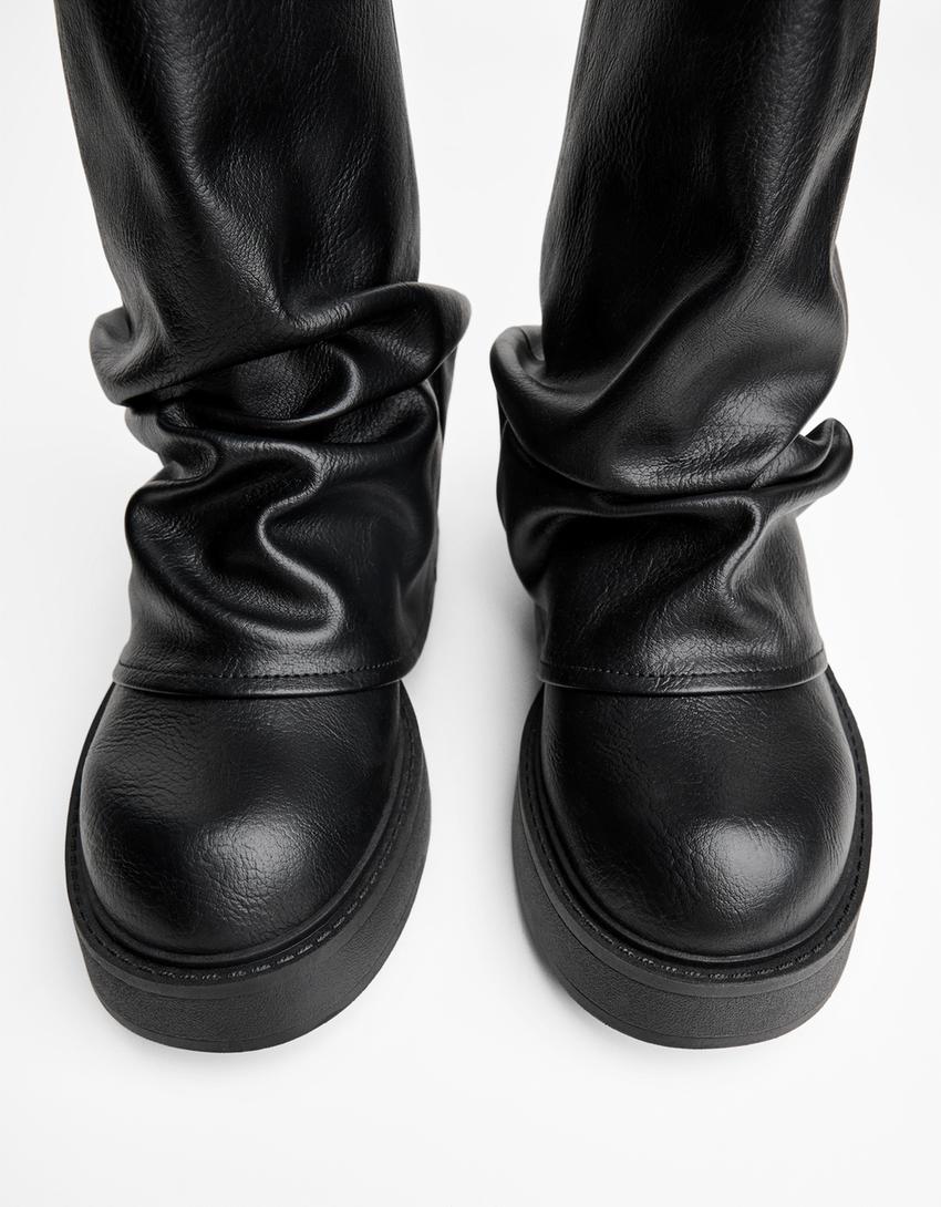 Flat ankle boots with buckle-BLACK