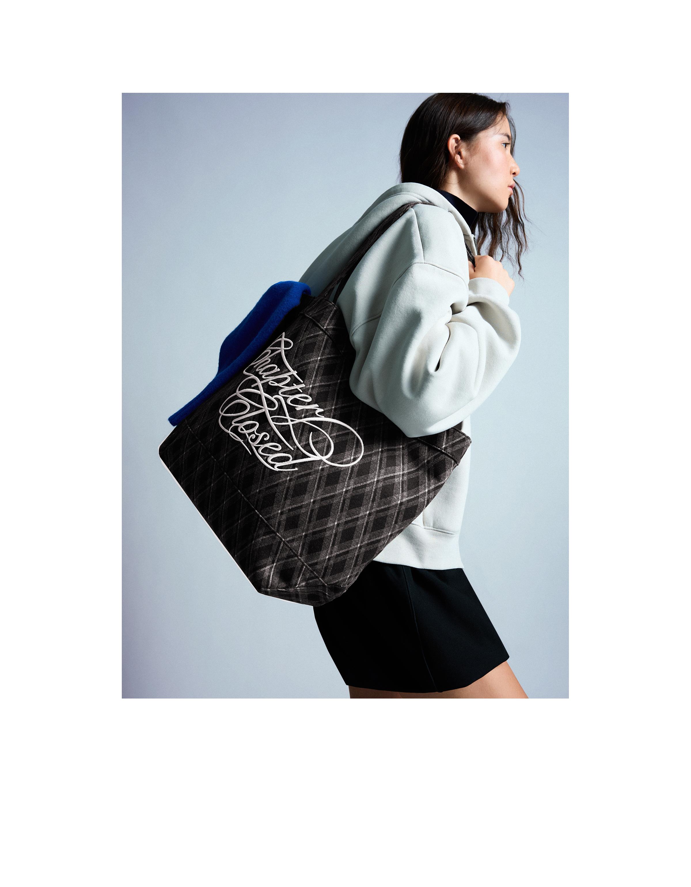 Embroidered check tote bag — Brown
