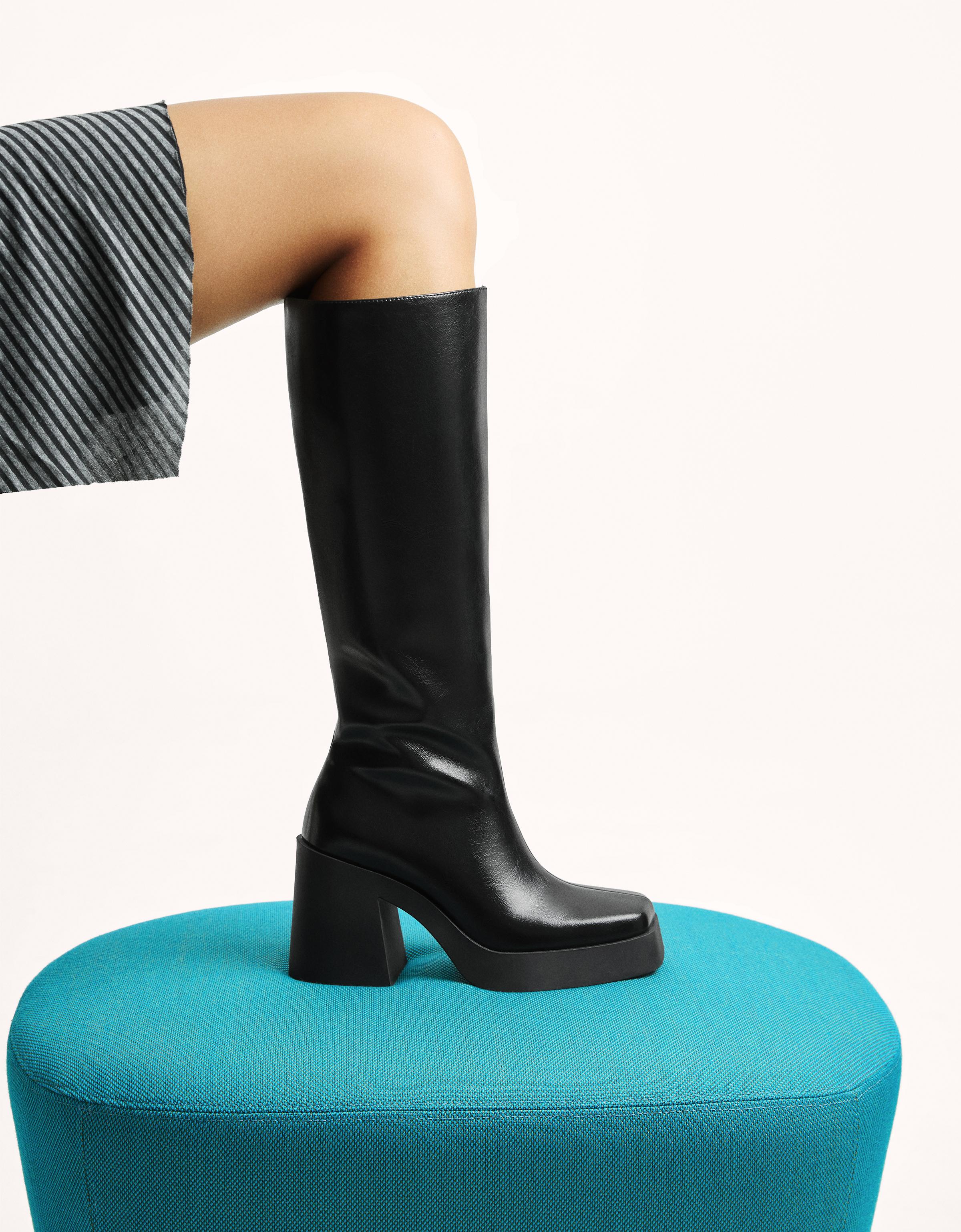 Platform heel boot — BLACK