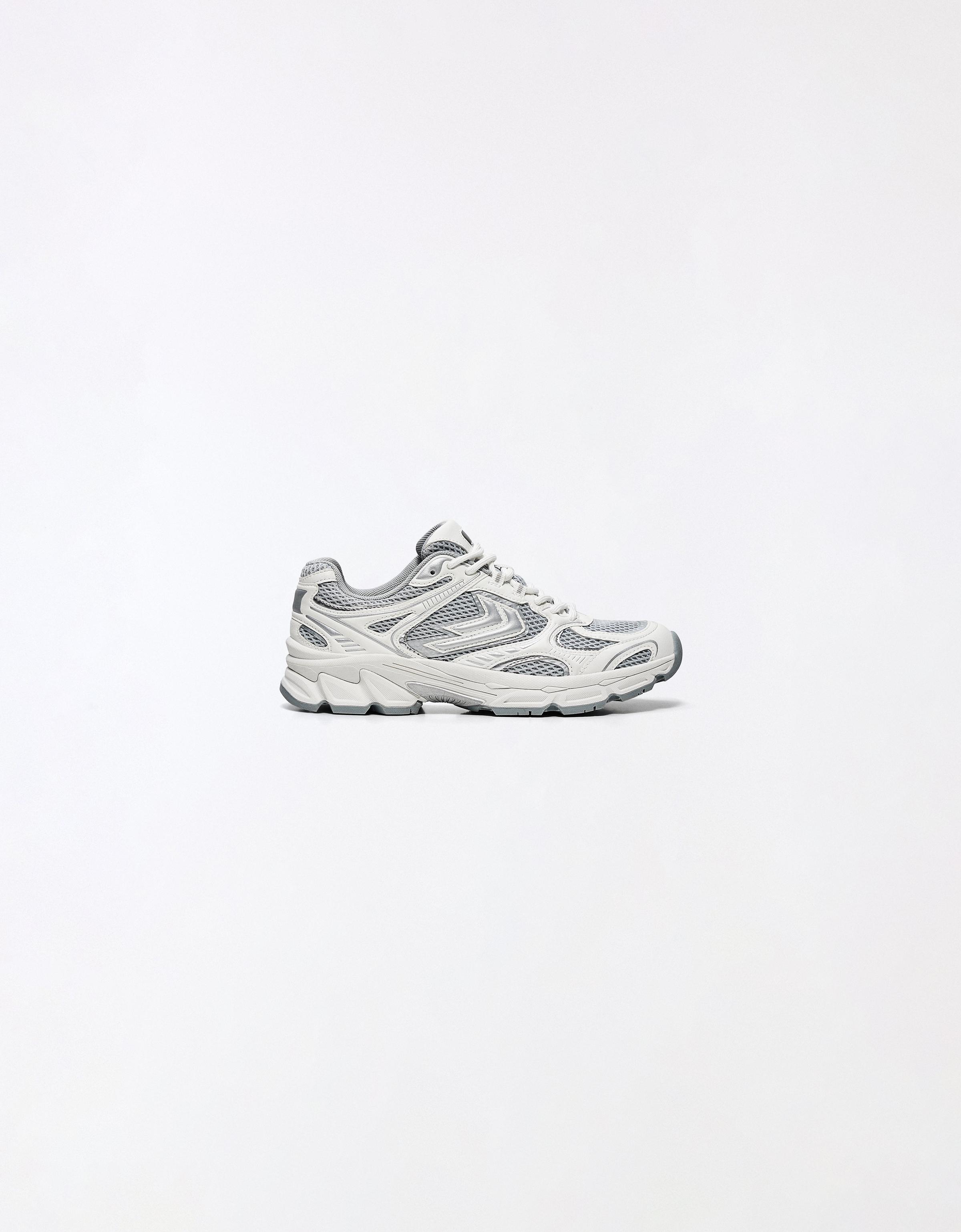 MULTI-PIECE TRAINERS — Multicolored