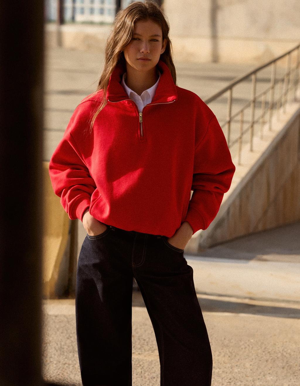 High neck zip-up sweatshirt