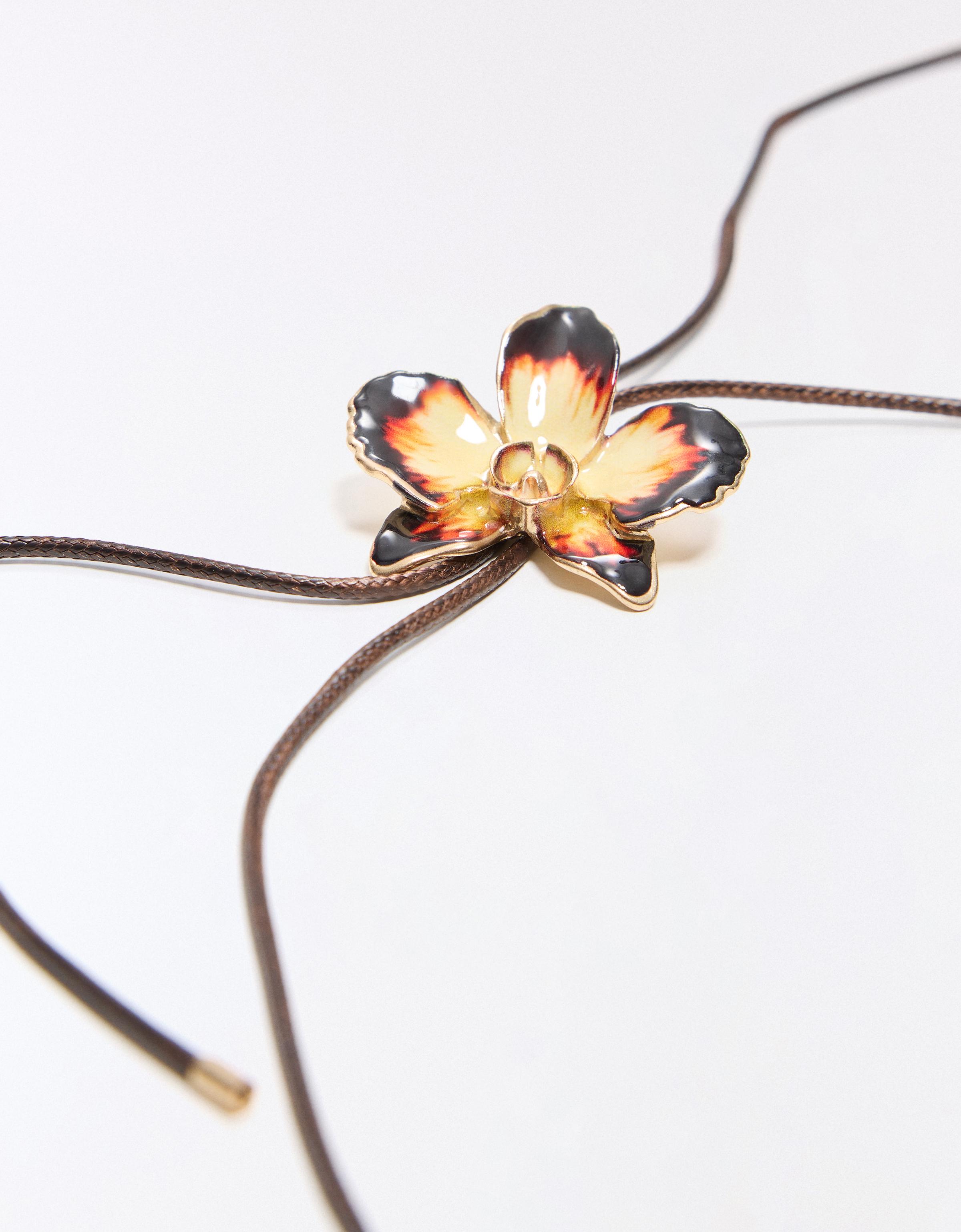 Adjustable flower cord necklace — Yellow