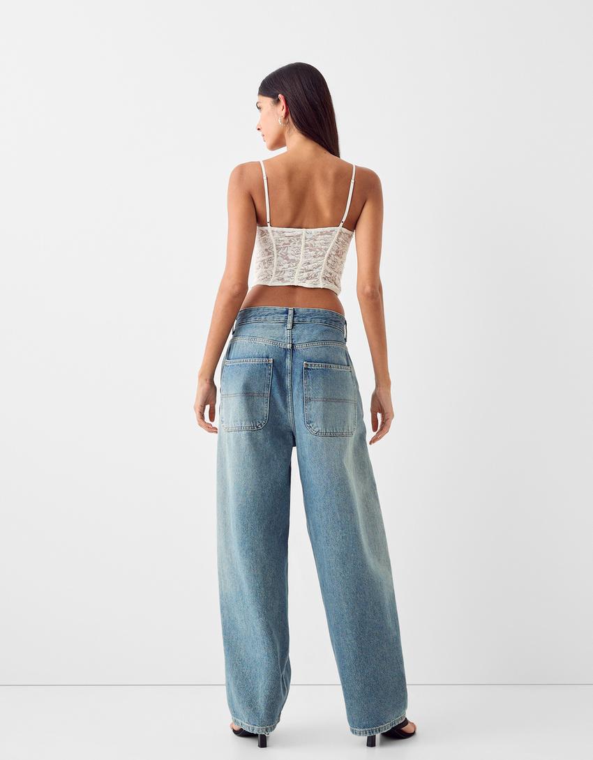 توب من دانتيل شريطي بحمالات-أبيض مطفي-1