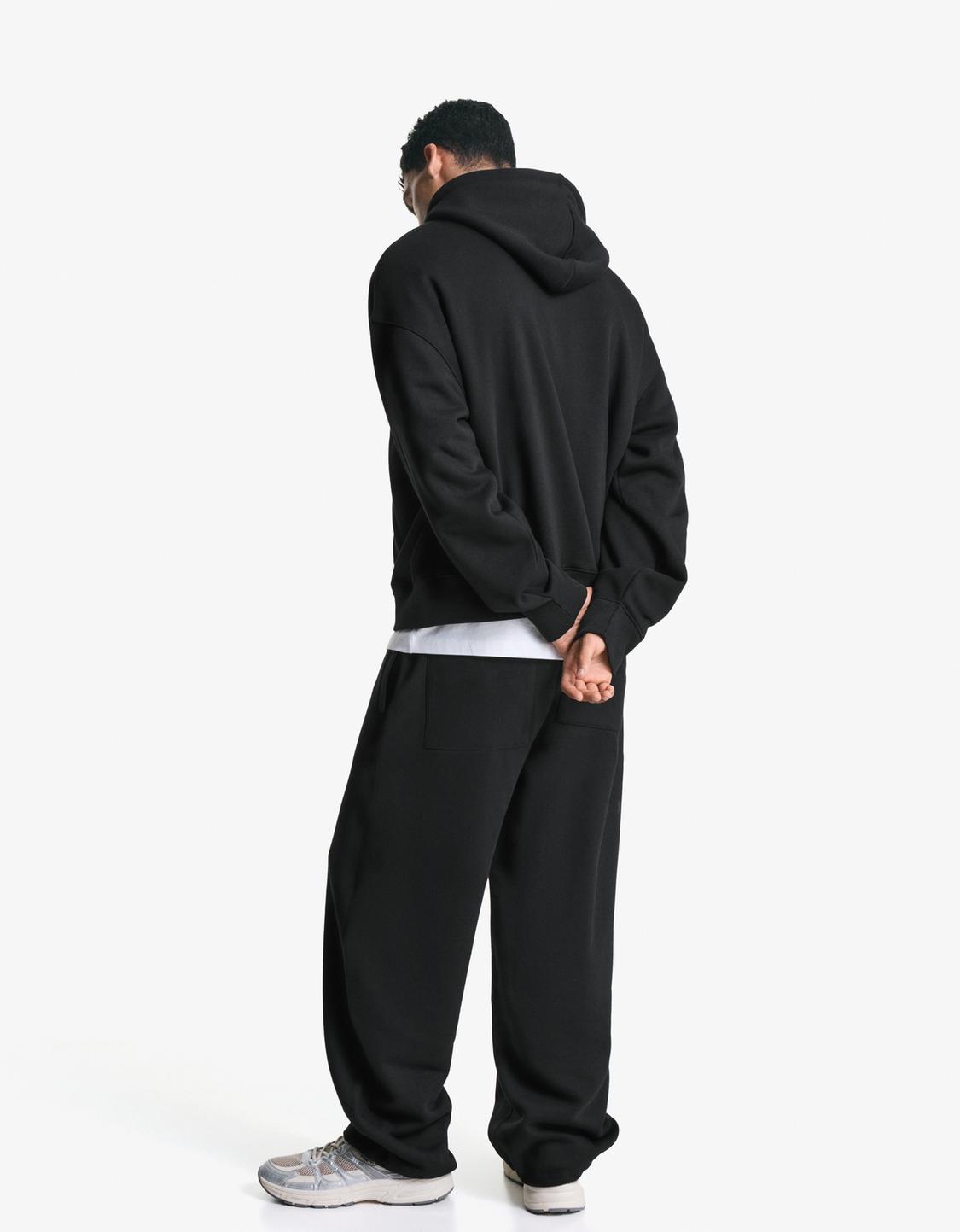 Set hanorac și pantaloni