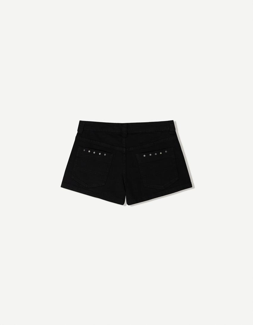 Short volume clous-Noir