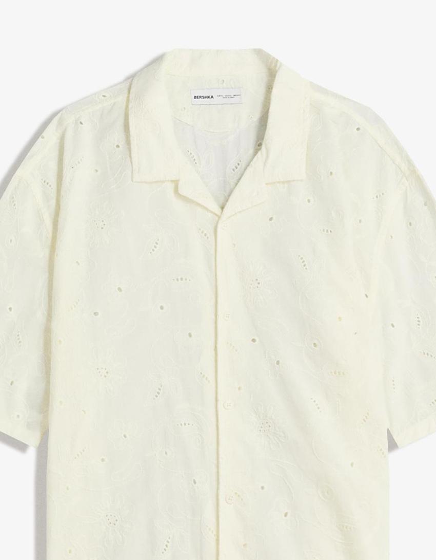 Short sleeve shirt with floral embroidery-Sand