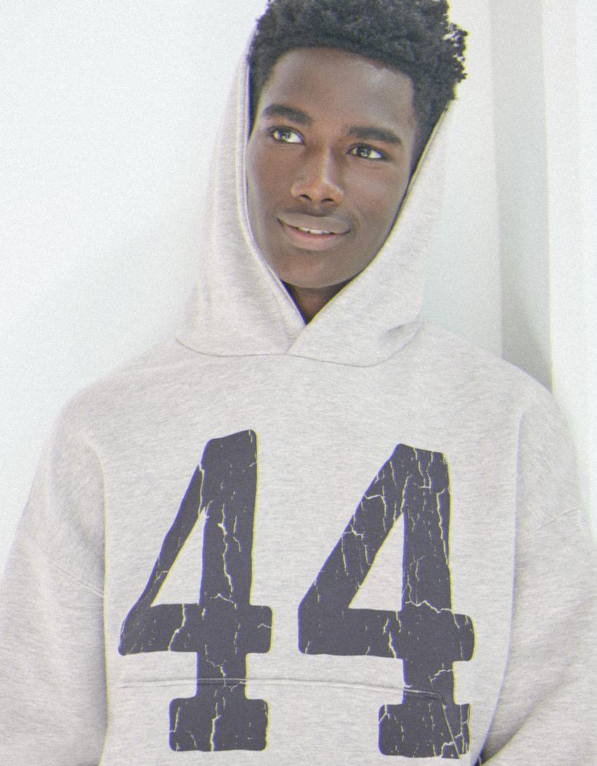 Sudadera capucha efecto lavado print-Gris