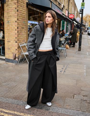 Barrel trousers with pleats