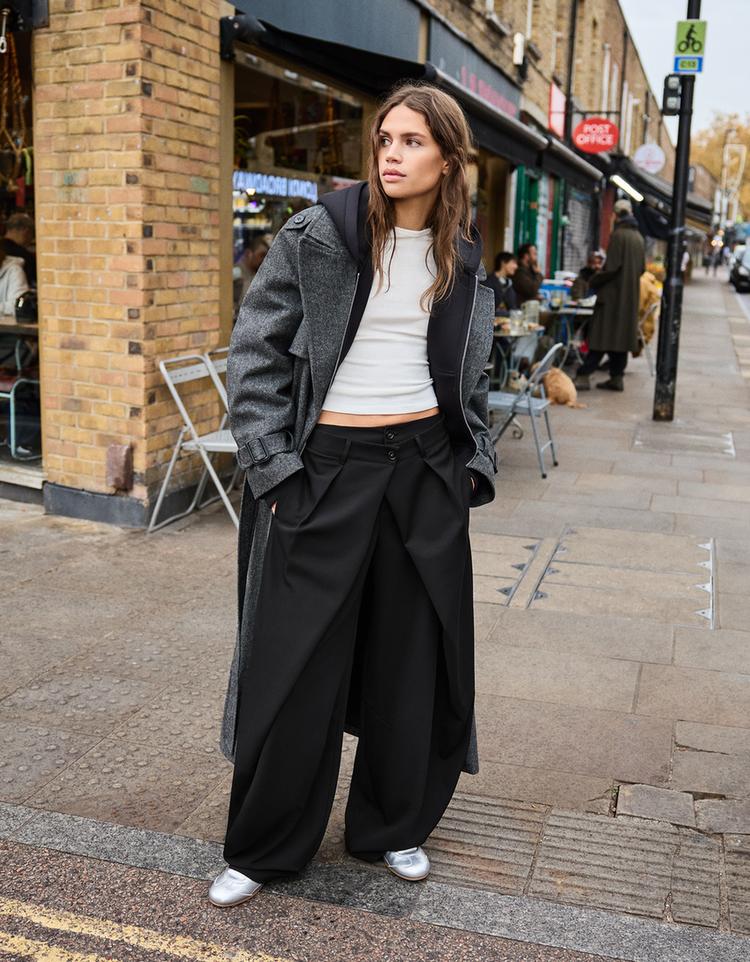 Barrel trousers with pleats