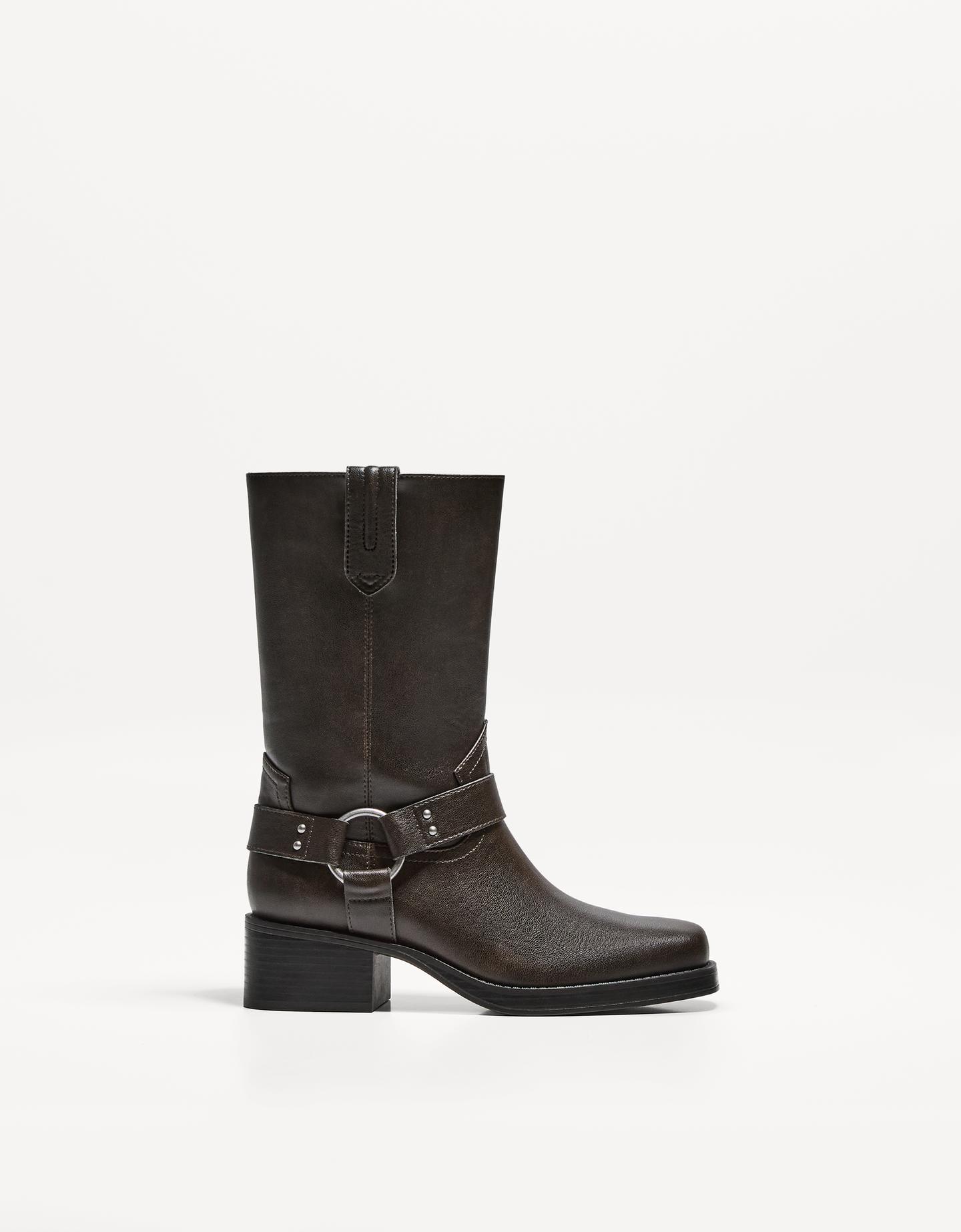 Bershka Flache Bikerstiefel Mit Halbhohem Schaft Damen 36 Braun günstig online kaufen