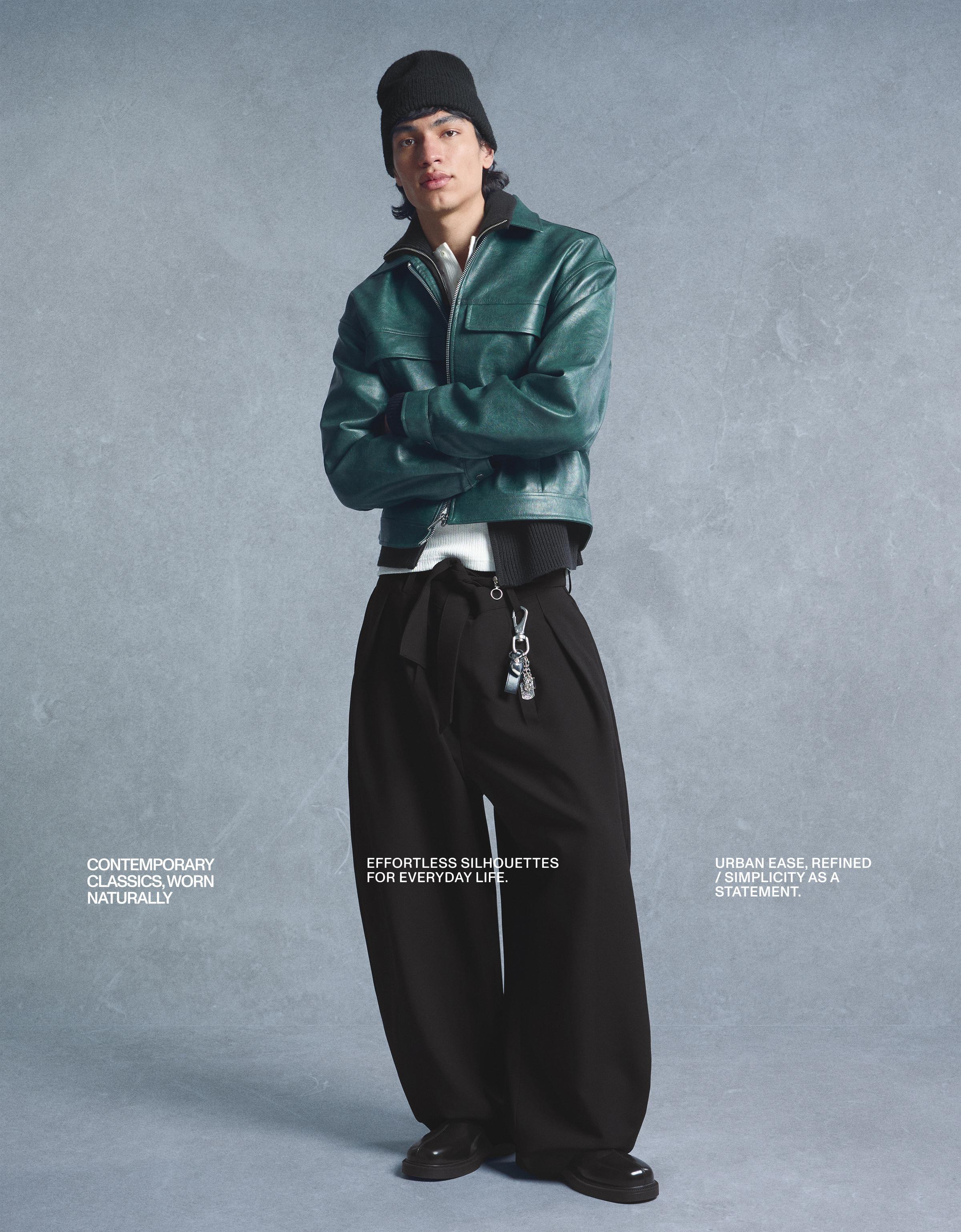 Barrel-leg tailored fit trousers with belt — Black