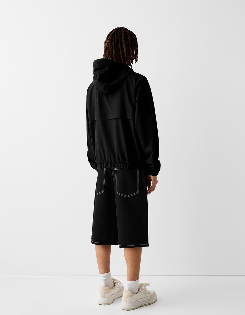 Casaco capuz efeito enrugado-Preto-1