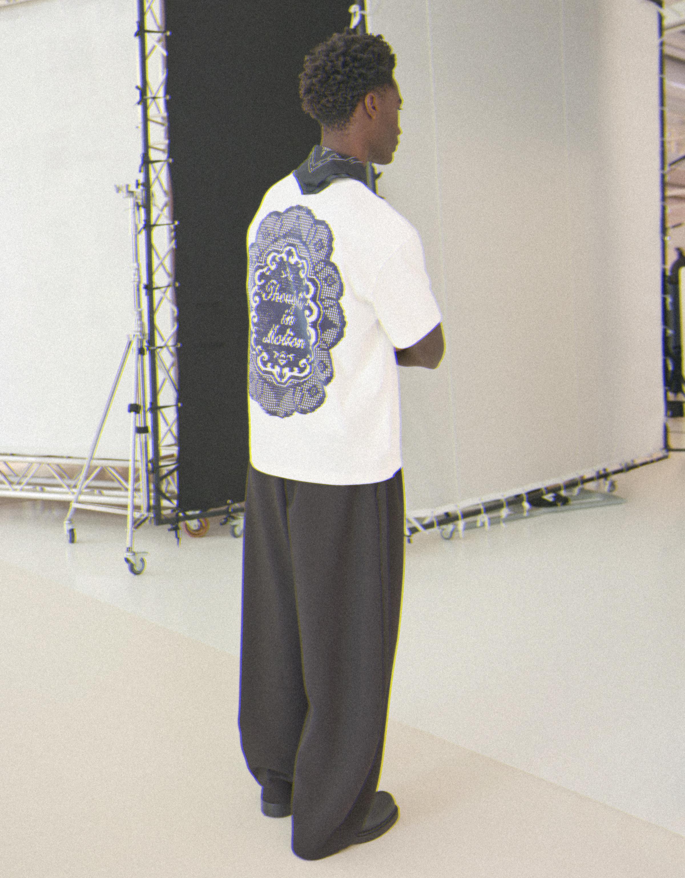 Bershka Kısa kollu baskılı relaxed fit tişört görsel 5
