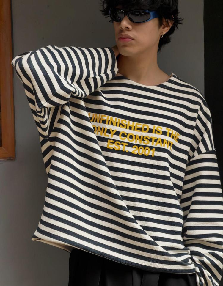 Çizgili bisiklet yaka sweatshirt