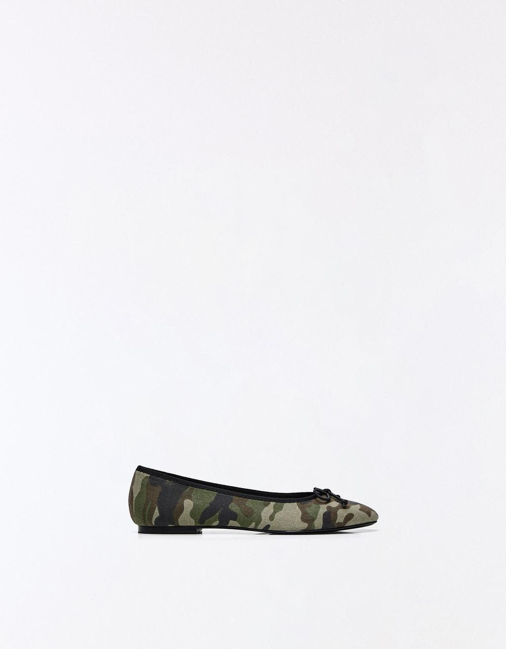 Bow ballerinas