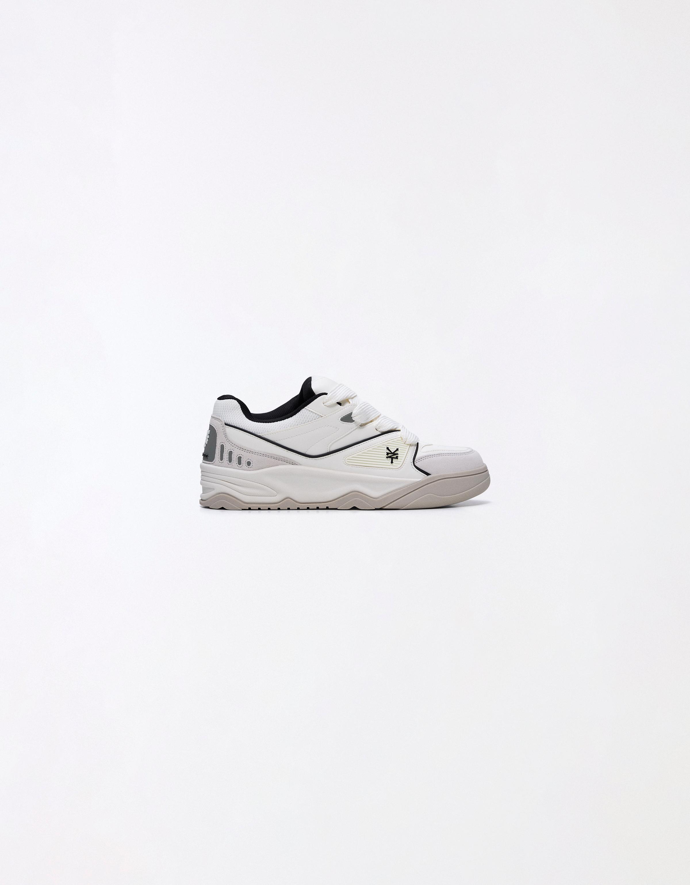 ZOO YORK SKATE TRAINERS — WHITE