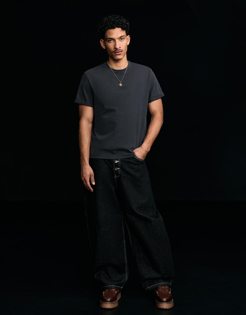 Camiseta manga corta roll up print-Gris