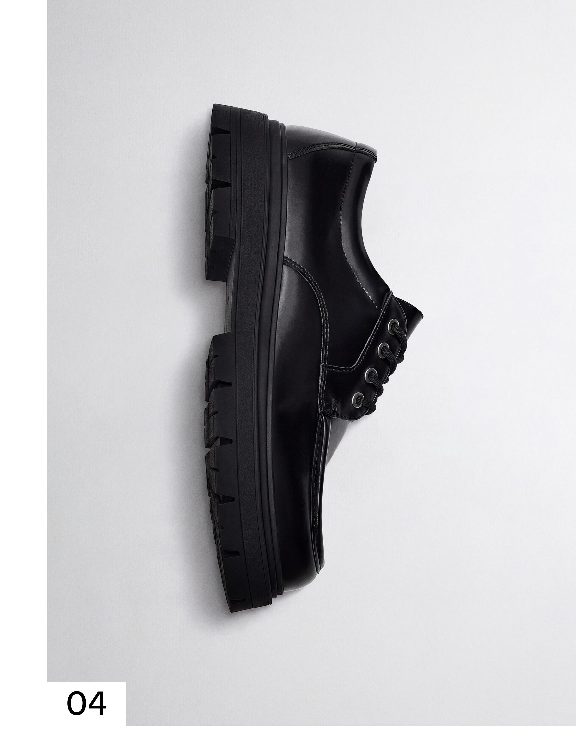 MOC TOE DERBY SHOES — BLACK